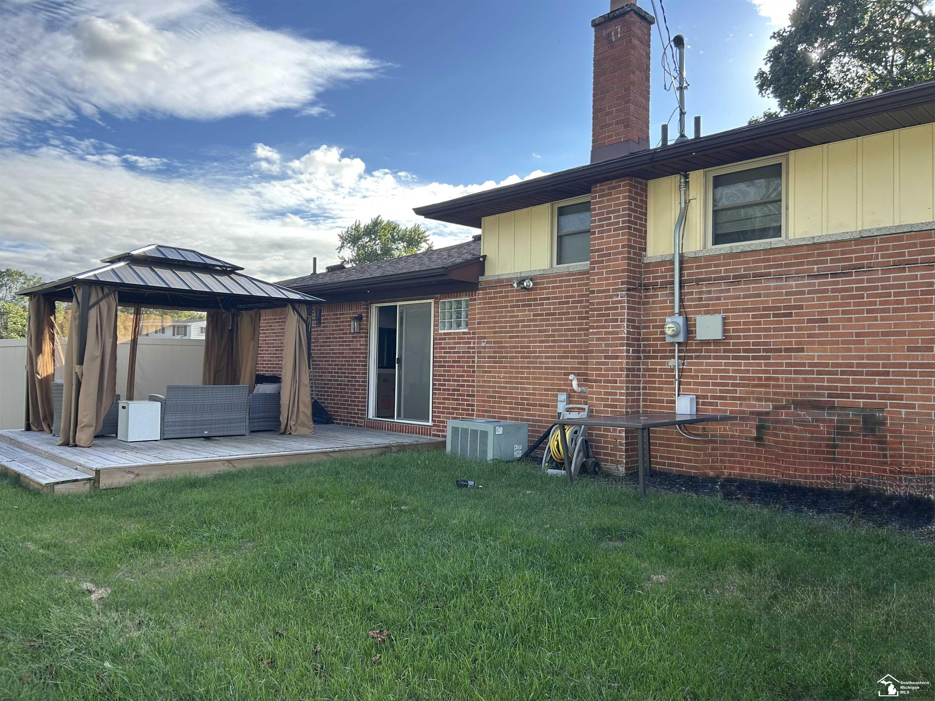 Photo 3 of Single family home for sale at 7348 Middlebury Dr, Lambertville, MI 48144 | MLS# 57050224075 | Listing updated on 2026-10-08