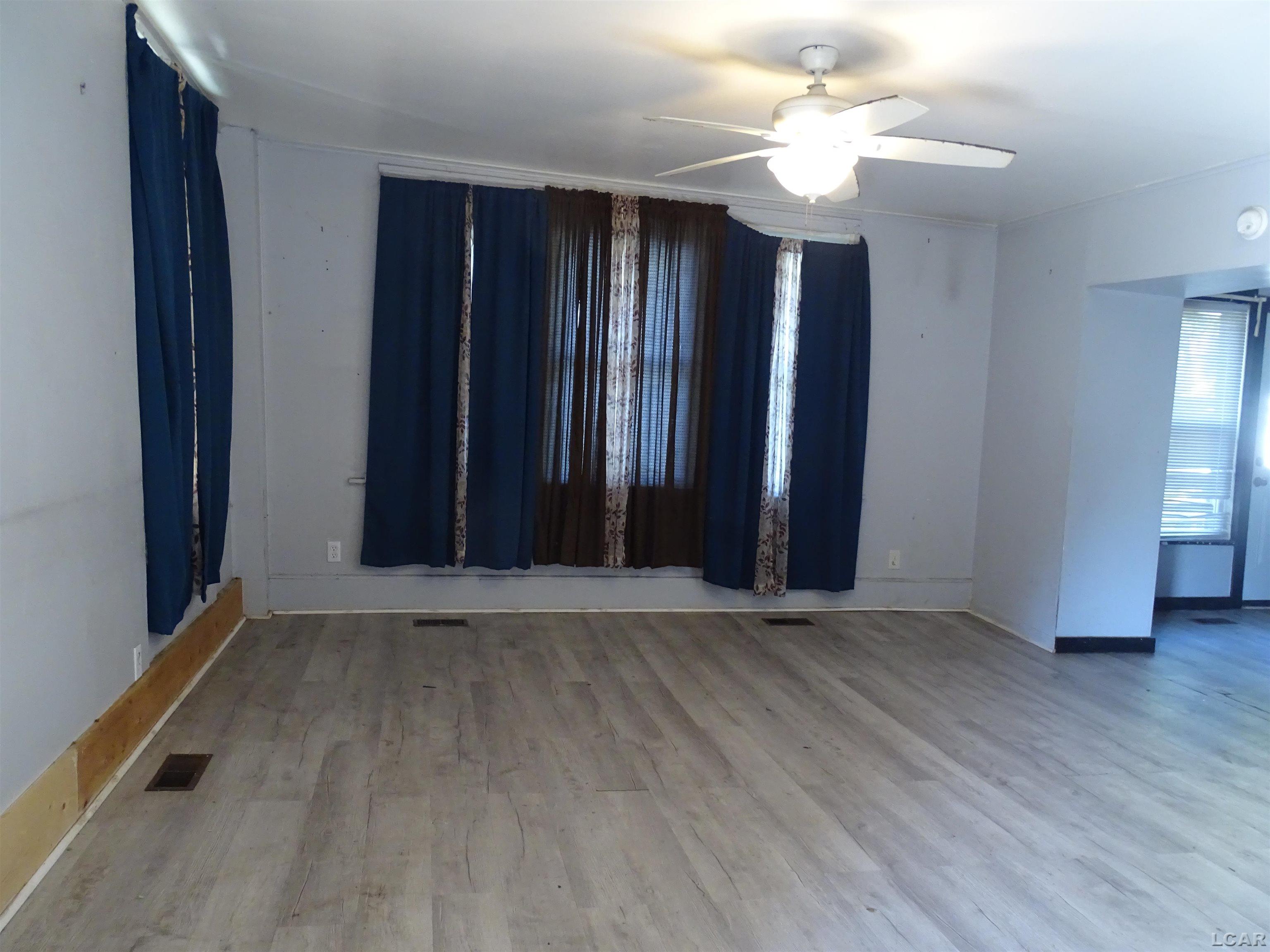 Photo 4 of Single family home for sale at 665 Dennis St, Adrian, MI 49221 | MLS# 56050224082 | Listing updated on 2026-10-07