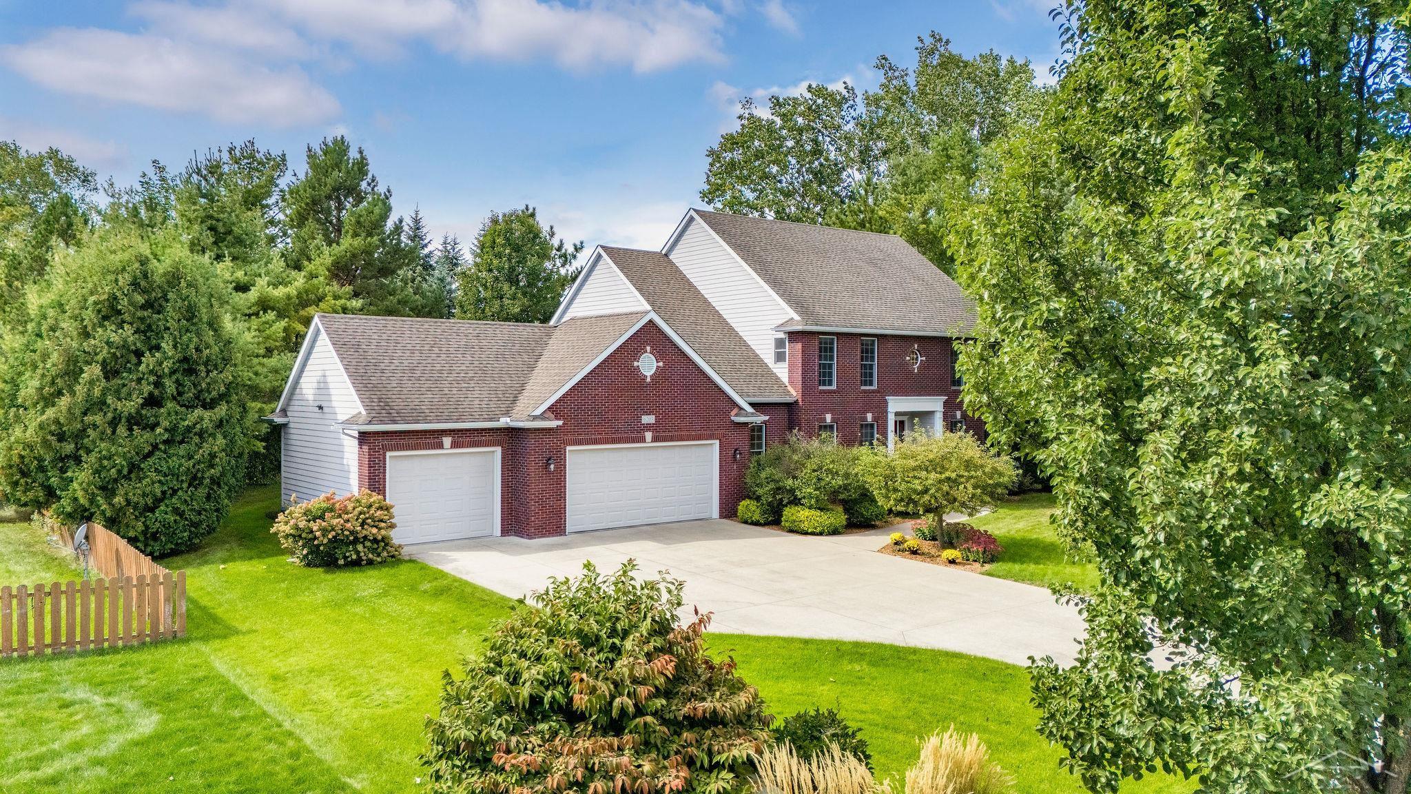 Photo 1 of Single family home for sale at 6203 Peachtree Cir, Midland, MI 48642 | MLS# 61050224083 | Listing updated on 2026-10-07