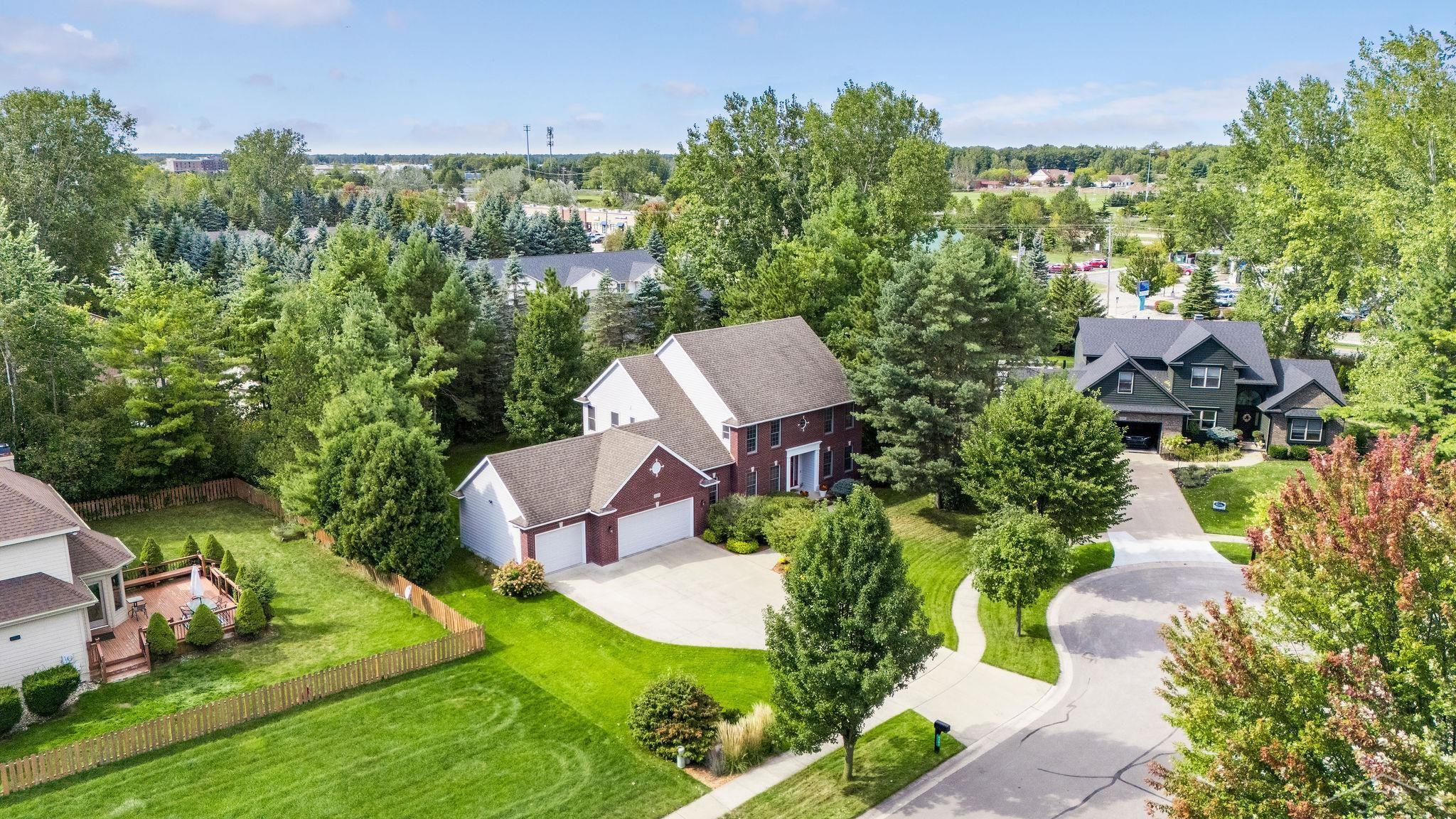 Photo 2 of Single family home for sale at 6203 Peachtree Cir, Midland, MI 48642 | MLS# 61050224083 | Listing updated on 2026-10-07