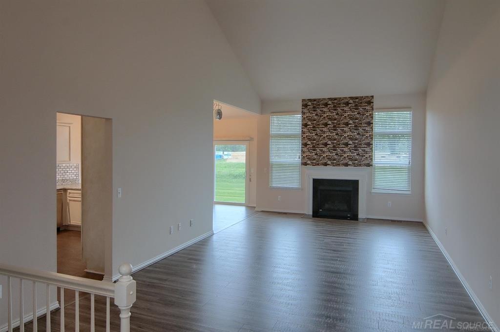 Photo 2 of Condo for sale at 30496 Berghway Trl, Warren, MI 48092 | MLS# 58050224096 | Listing updated on 2026-10-07