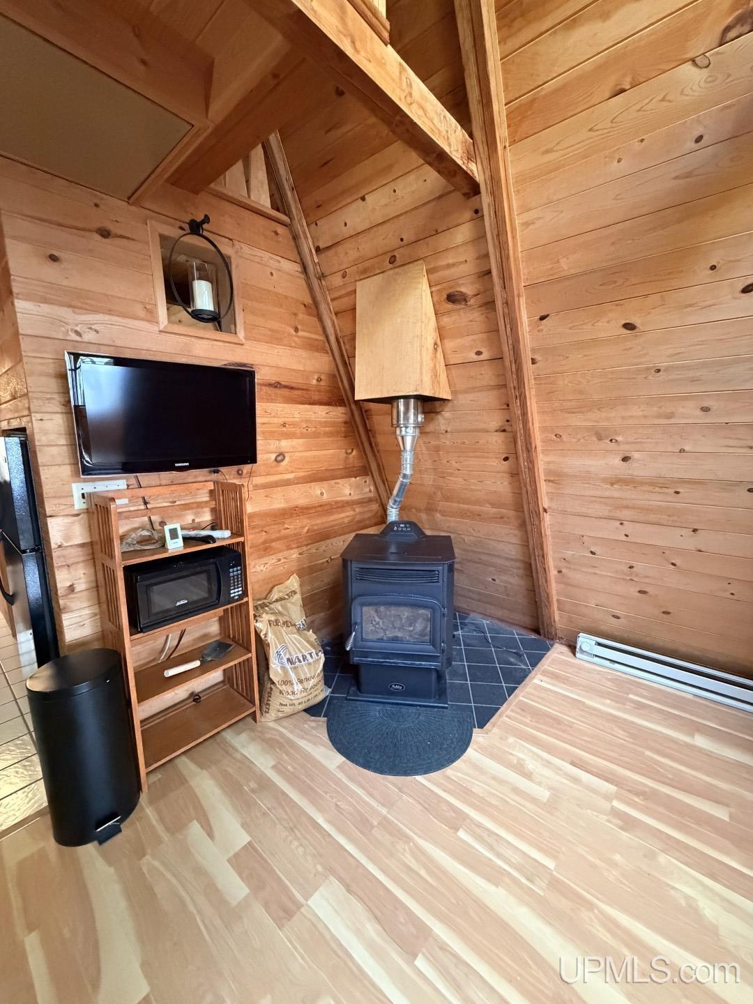 Photo 3 of Single family home for sale at 21725 Elm Rd, Michigamme, MI 49861 | MLS# 50224097 | Listing updated on 2026-10-07