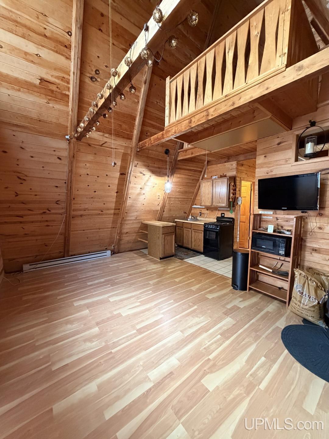 Photo 4 of Single family home for sale at 21725 Elm Rd, Michigamme, MI 49861 | MLS# 50224097 | Listing updated on 2026-10-07