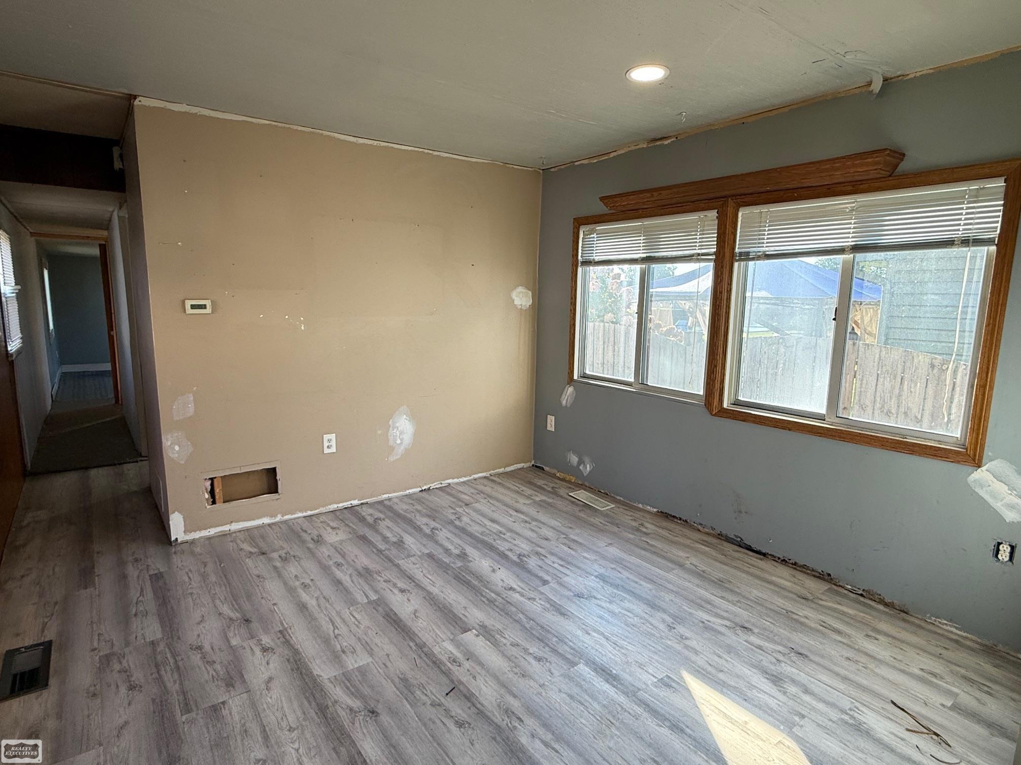 Photo 4 of Single family home for sale at 7323 Bealane Rd, Clay, MI 48001 | MLS# 58050224099 | Listing updated on 2026-10-07