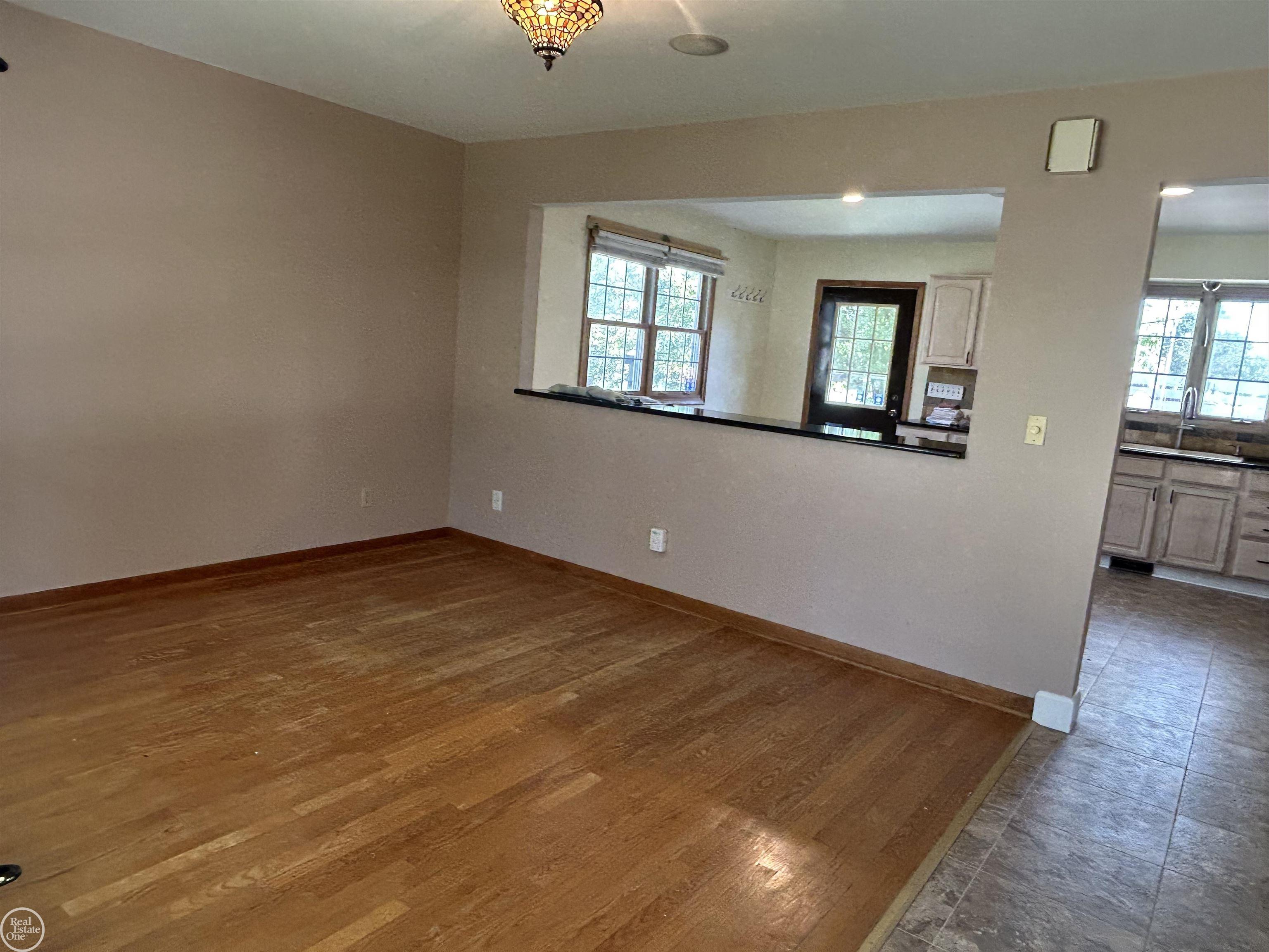 Photo 2 of Single family home for sale at 3255 Hessel Ave, Rochester Hills, MI 48307 | MLS# 58050224127 | Listing updated on 2026-10-07