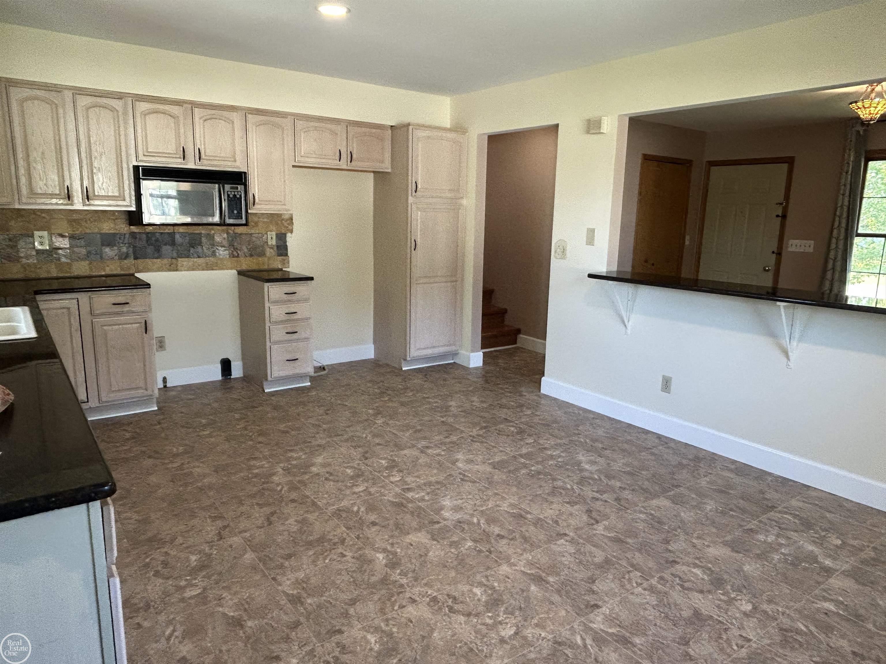 Photo 3 of Single family home for sale at 3255 Hessel Ave, Rochester Hills, MI 48307 | MLS# 58050224127 | Listing updated on 2026-10-07