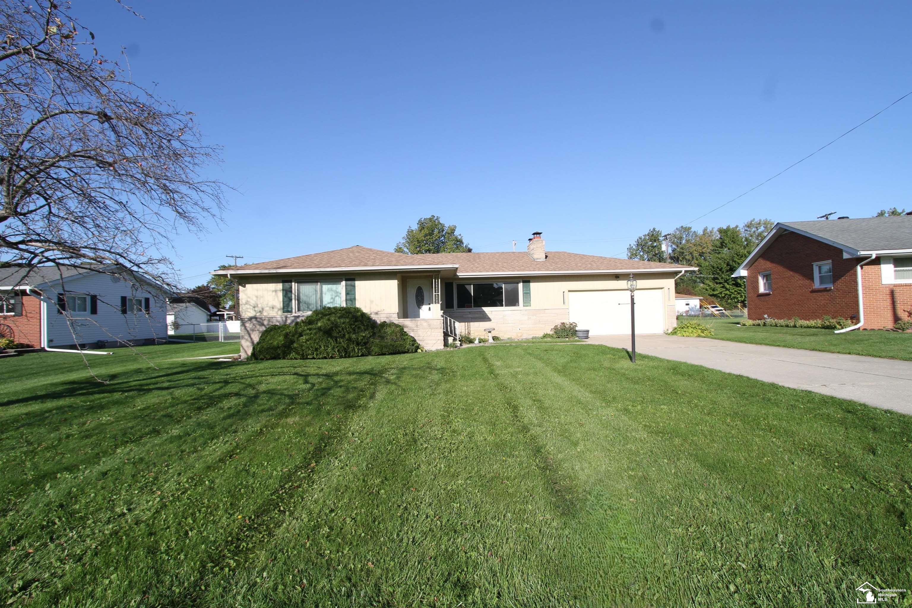 Photo 2 of Single family home for sale at 524 Concetta Dr, Monroe, MI 48161 | MLS# 57050224128 | Listing updated on 2026-10-08