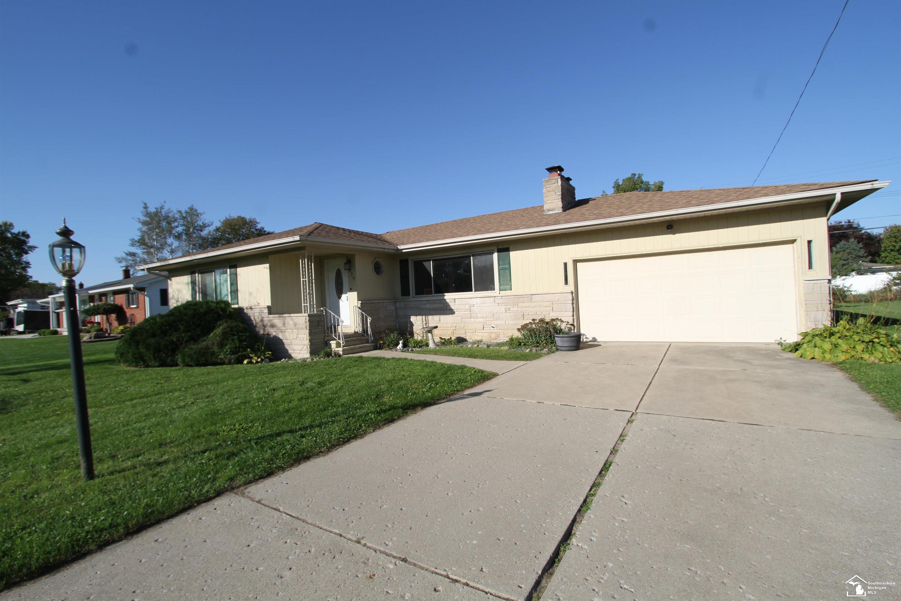 Photo 3 of Single family home for sale at 524 Concetta Dr, Monroe, MI 48161 | MLS# 57050224128 | Listing updated on 2026-10-08