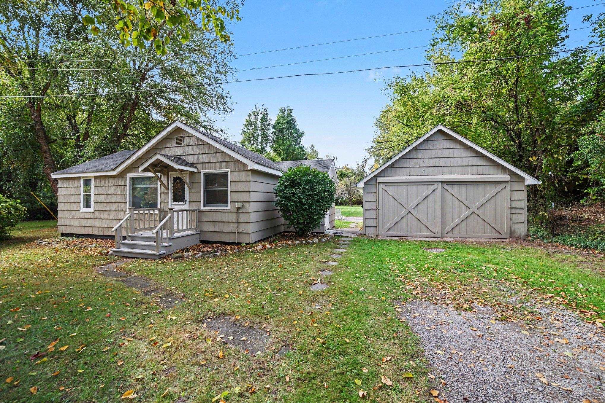 Photo 2 of Single family home for sale at 393 State Park Dr, Bay City, MI 48706 | MLS# 50224134 | Listing updated on 2026-10-07