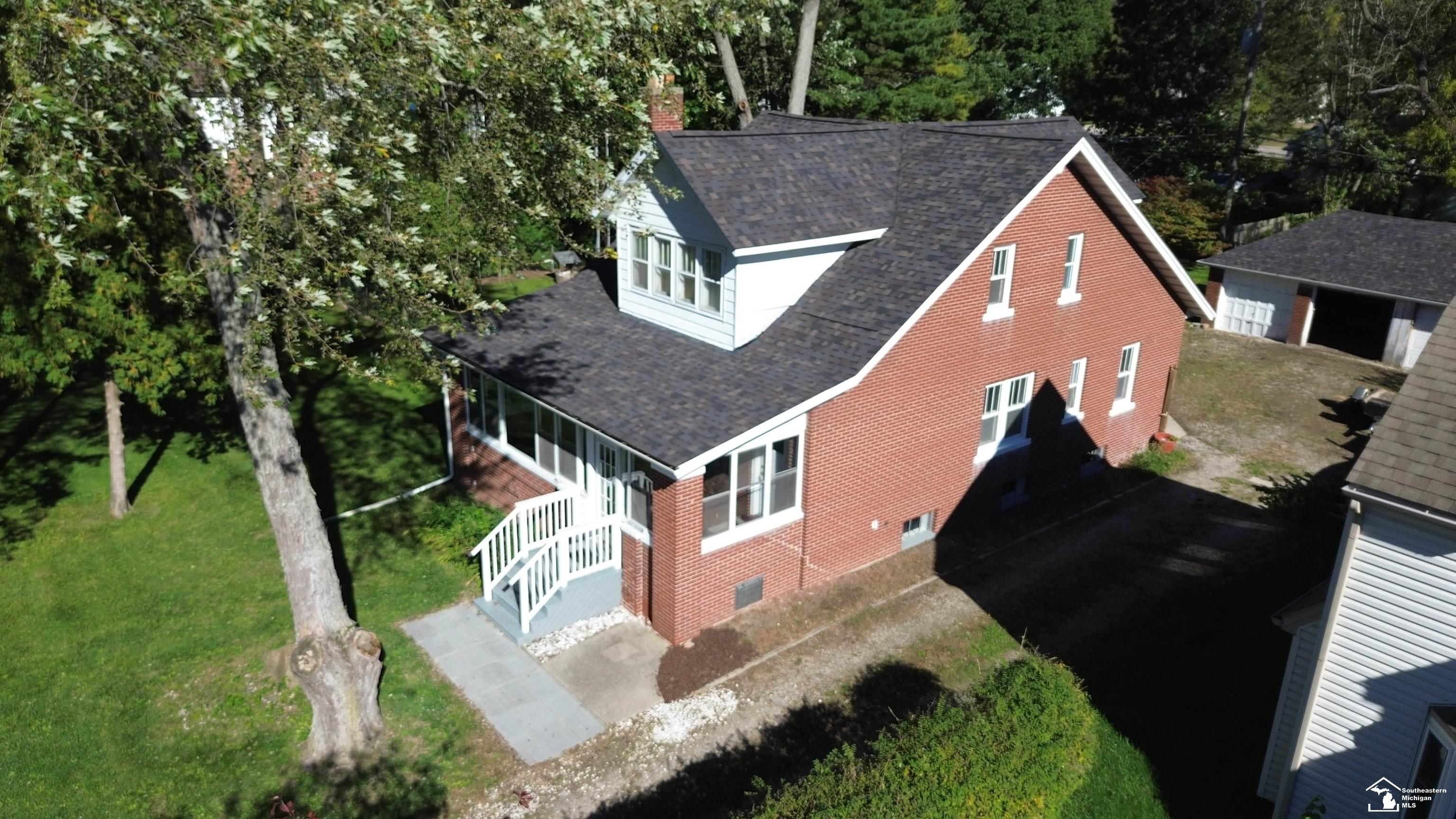 Photo 1 of Single family home for sale at 2036 Hollywood Dr, Monroe, MI 48162 | MLS# 57050224140 | Listing updated on 2026-10-08
