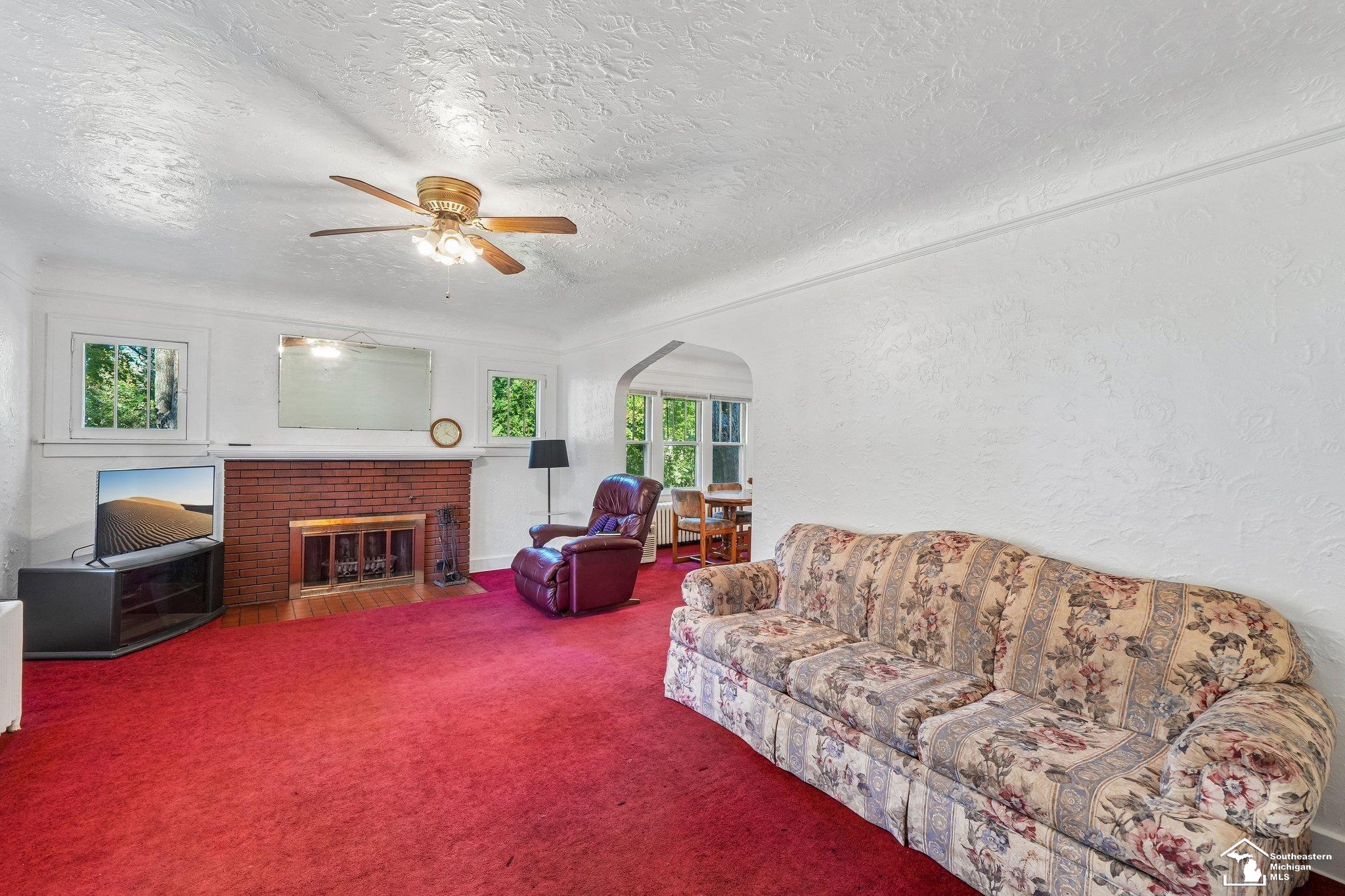 Photo 4 of Single family home for sale at 2036 Hollywood Dr, Monroe, MI 48162 | MLS# 57050224140 | Listing updated on 2026-10-08