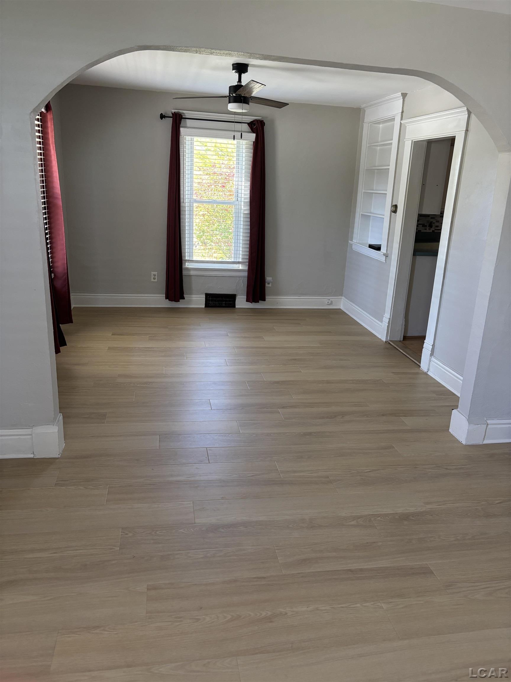 Photo 4 of Single family home for sale at 122 W Beecher St, Adrian, MI 49221 | MLS# 56050224143 | Listing updated on 2026-10-07