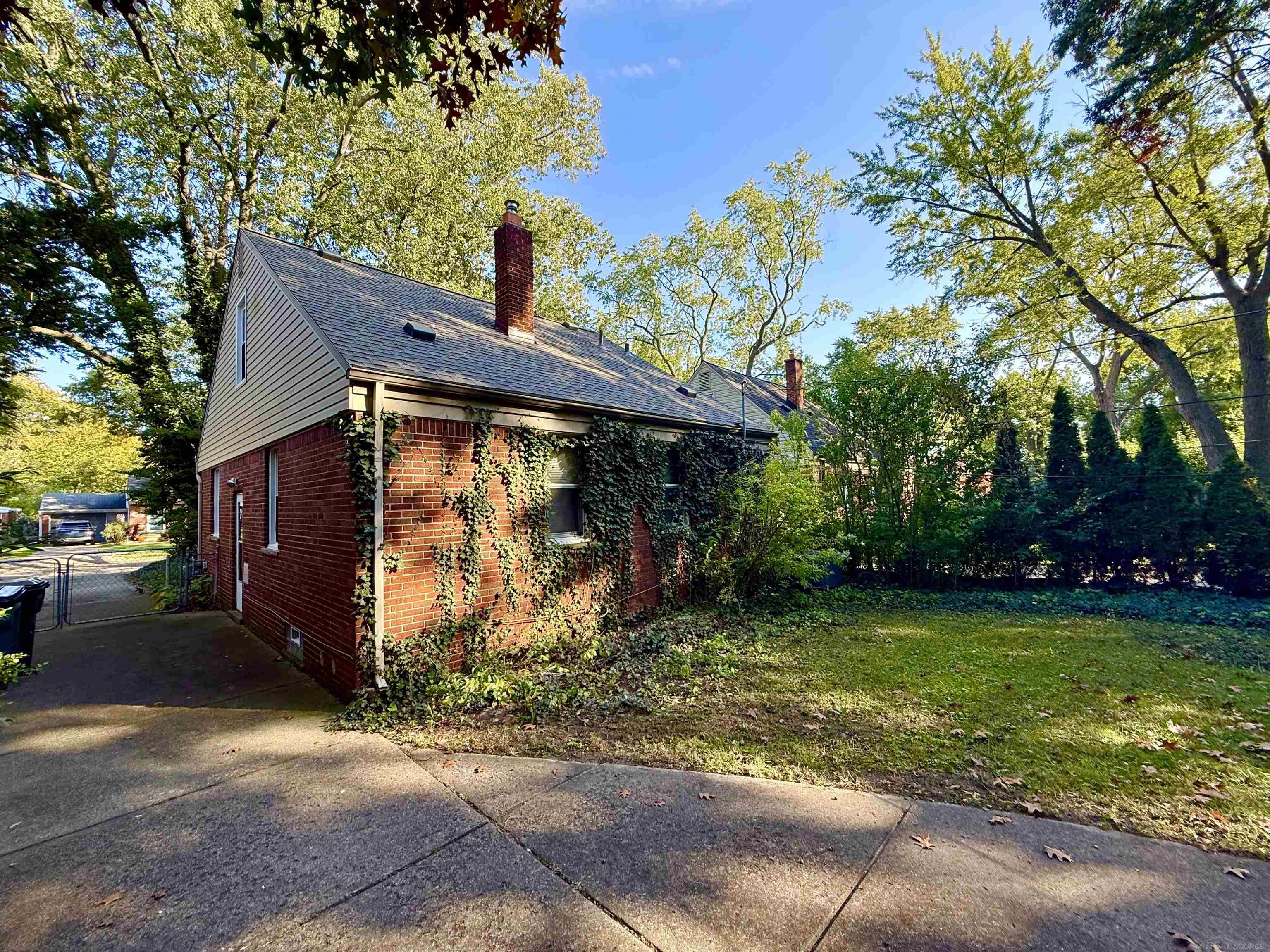 Photo 3 of Single family home for sale at 23561 Republic St, Oak Park, MI 48237 | MLS# 58050224160 | Listing updated on 2026-10-07