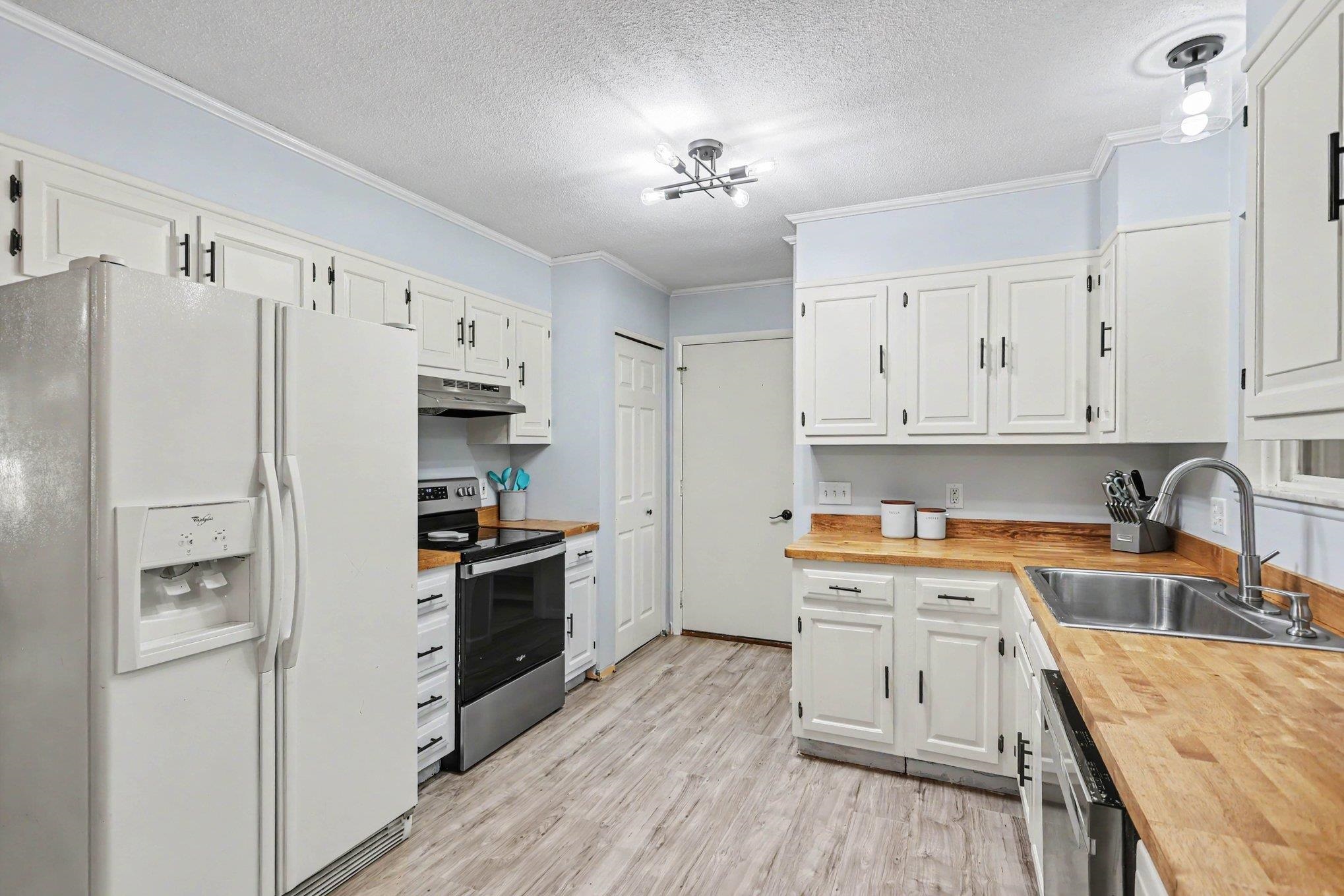Photo 3 of Single family home for sale at 10021 Briarwood Ln, Freeland, MI 48623 | MLS# 50224164 | Listing updated on 2026-10-07
