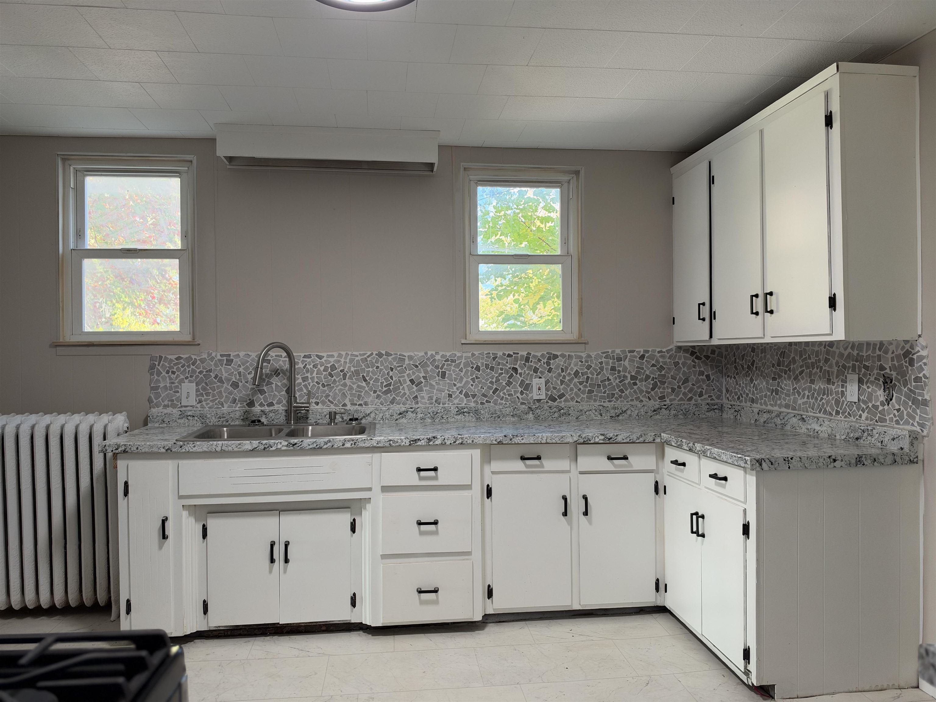 Photo 3 of Single family home for sale at 200 S Farragut St, Bay City, MI 48708 | MLS# 5050224166 | Listing updated on 2026-10-07