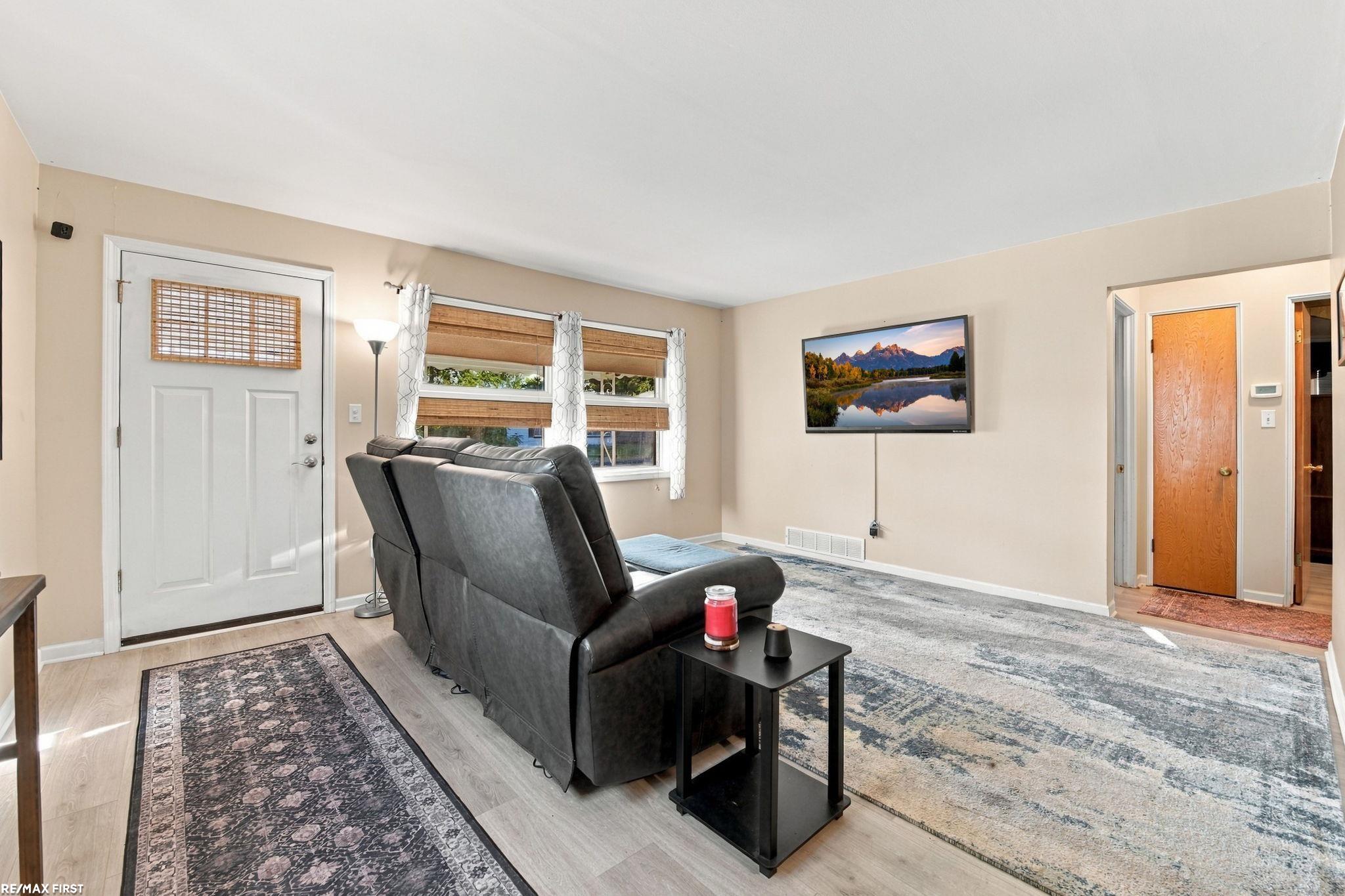 Photo 3 of Single family home for sale at 14401 Hendricks Ave, Warren, MI 48089 | MLS# 58050224183 | Listing updated on 2026-10-09