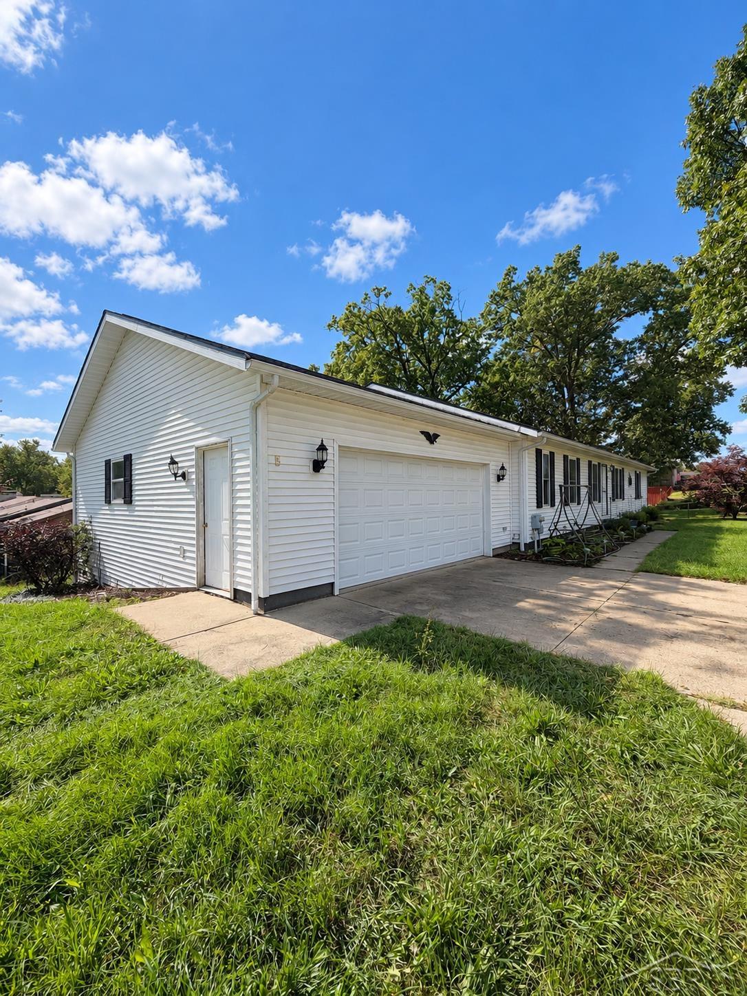 Photo 3 of Single family home for sale at 353 Wa Wee Nork Dr, Battle Creek, MI 49015 | MLS# 61050224187 | Listing updated on 2026-10-08