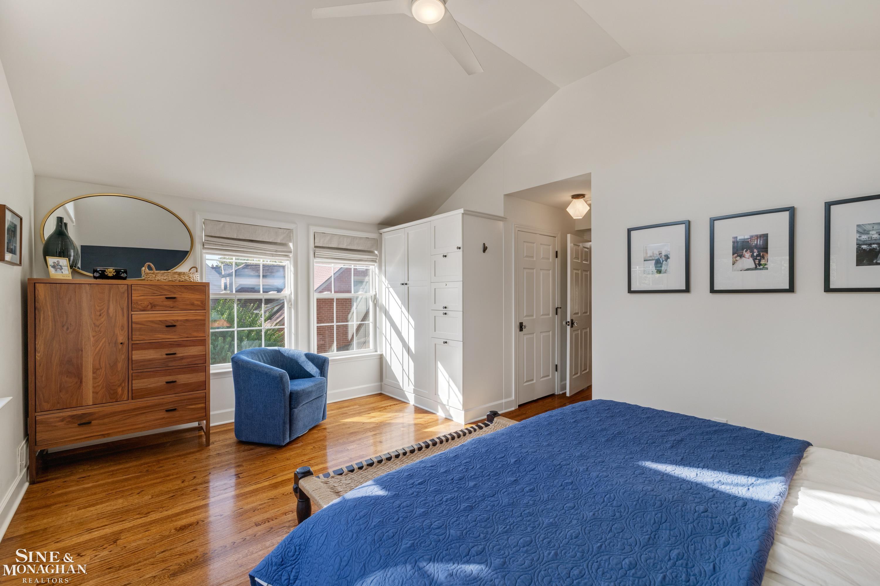 1819 Roseland