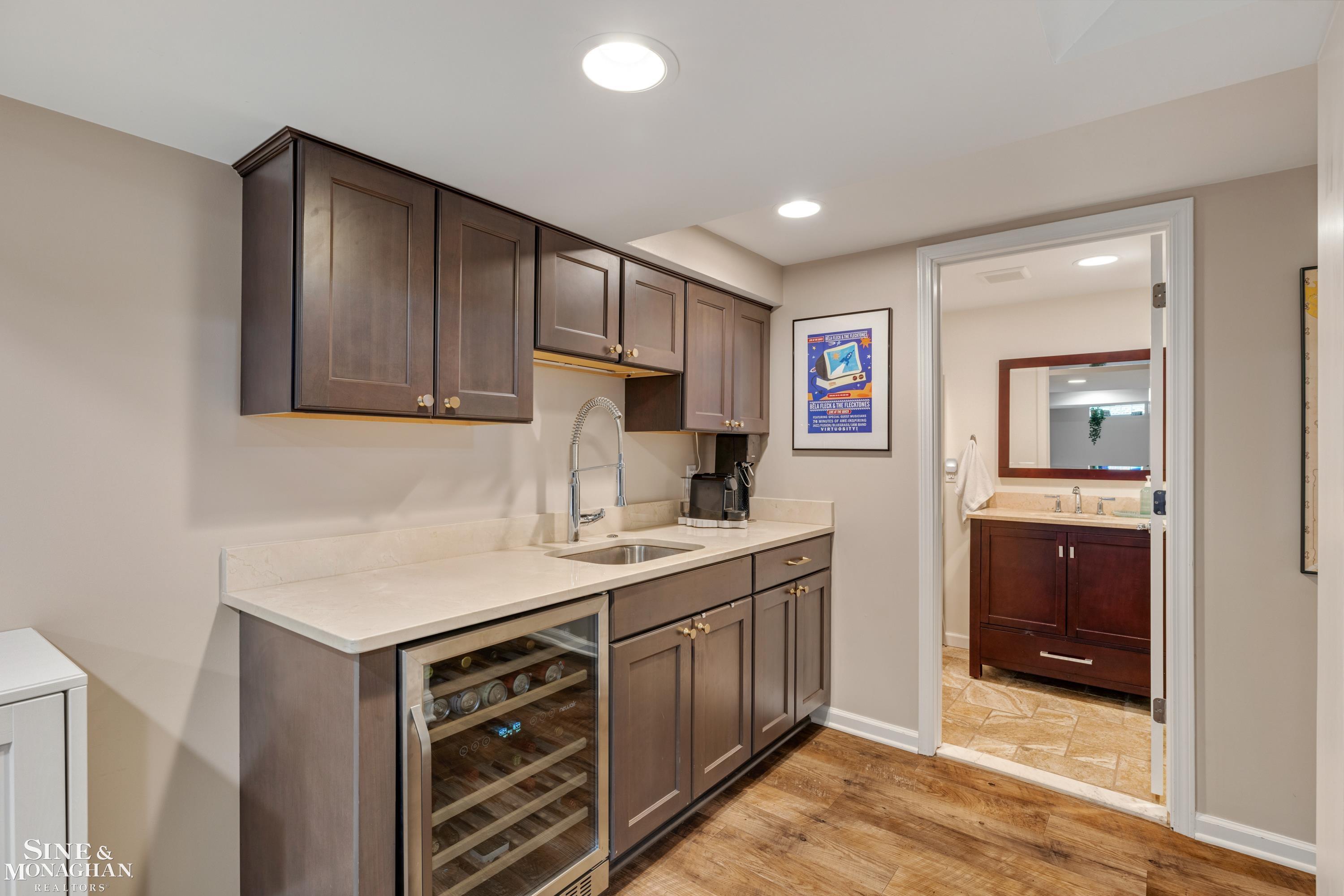 1819 Roseland