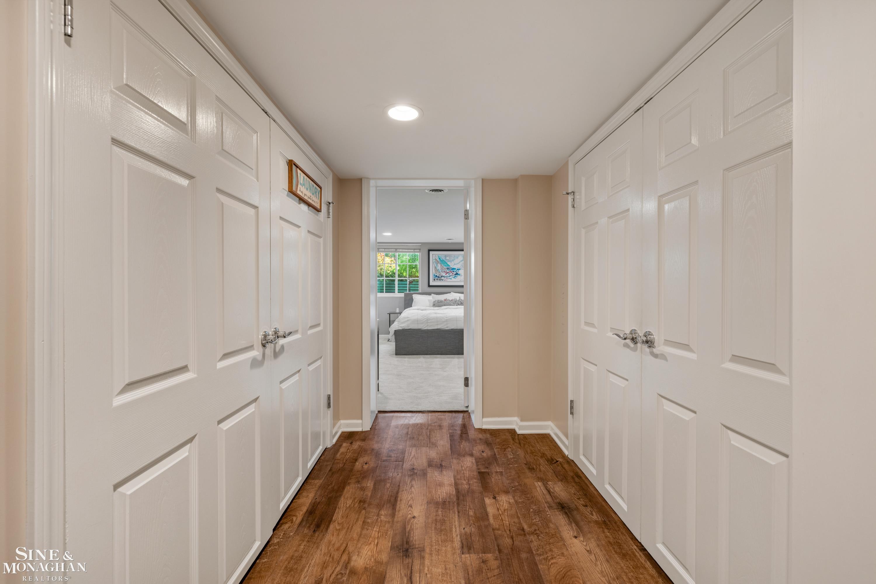 1819 Roseland