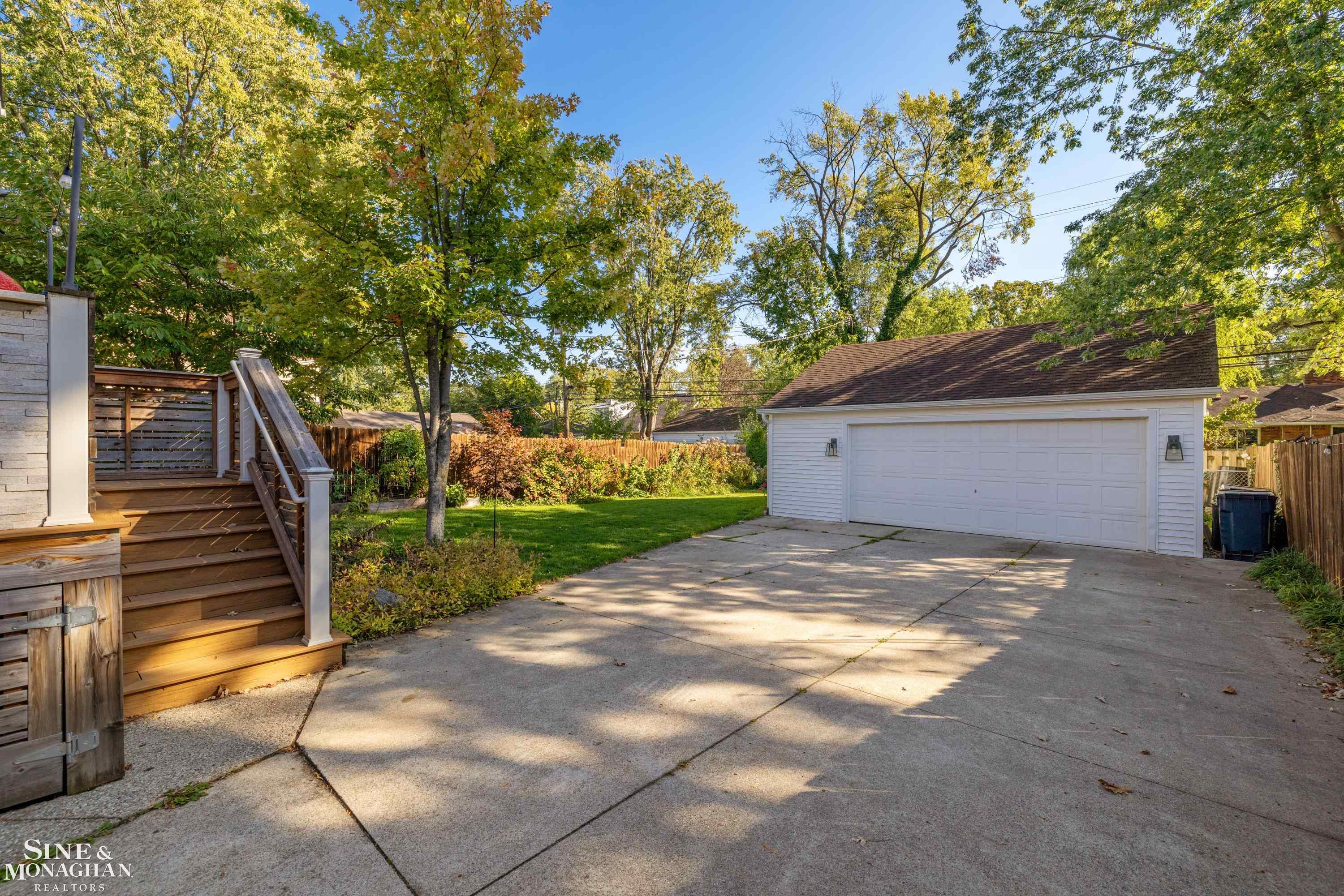 1819 Roseland