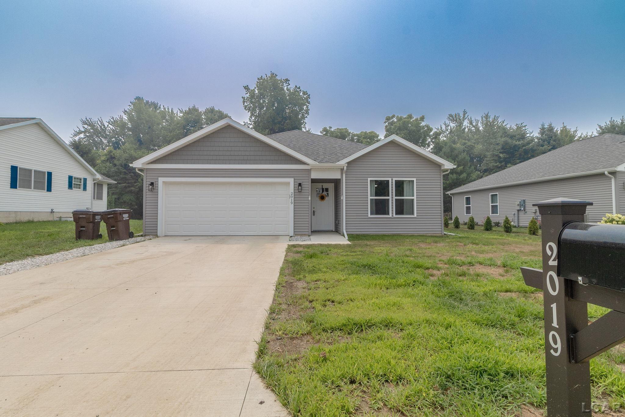 Photo 1 of Single family home for sale at 2019 Green Acres Dr, Adrian, MI 49221 | MLS# 56050224208 | Listing updated on 2026-10-08