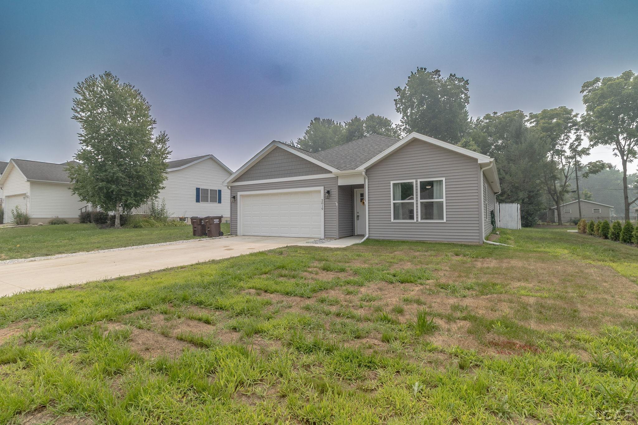 Photo 2 of Single family home for sale at 2019 Green Acres Dr, Adrian, MI 49221 | MLS# 56050224208 | Listing updated on 2026-10-08