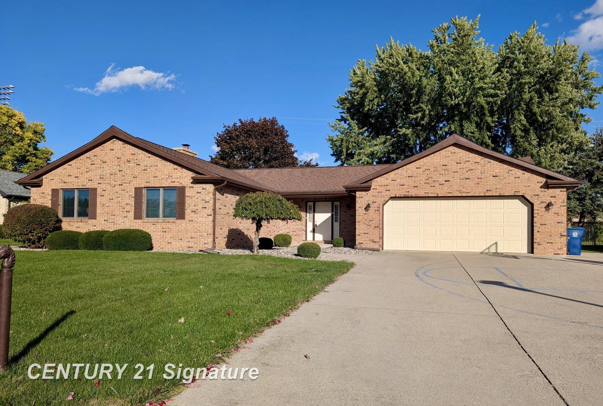 Photo 1 of Single family home for sale at 692 E Pilgrim Dr, Saginaw, MI 48638 | MLS# 61050224209 | Listing updated on 2026-10-08