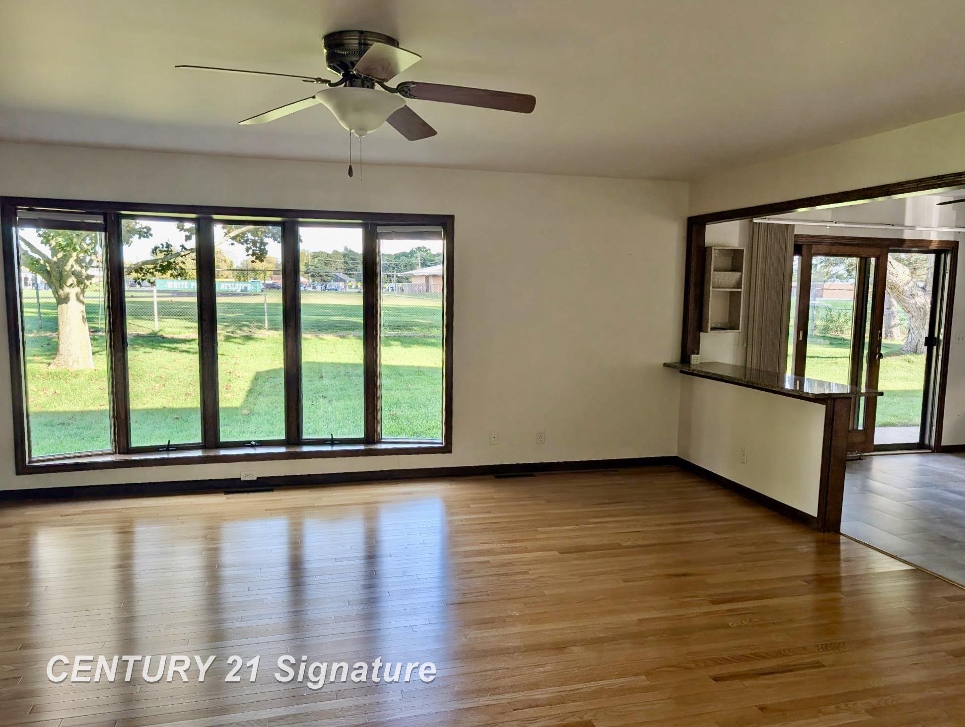 Photo 3 of Single family home for sale at 692 E Pilgrim Dr, Saginaw, MI 48638 | MLS# 61050224209 | Listing updated on 2026-10-08