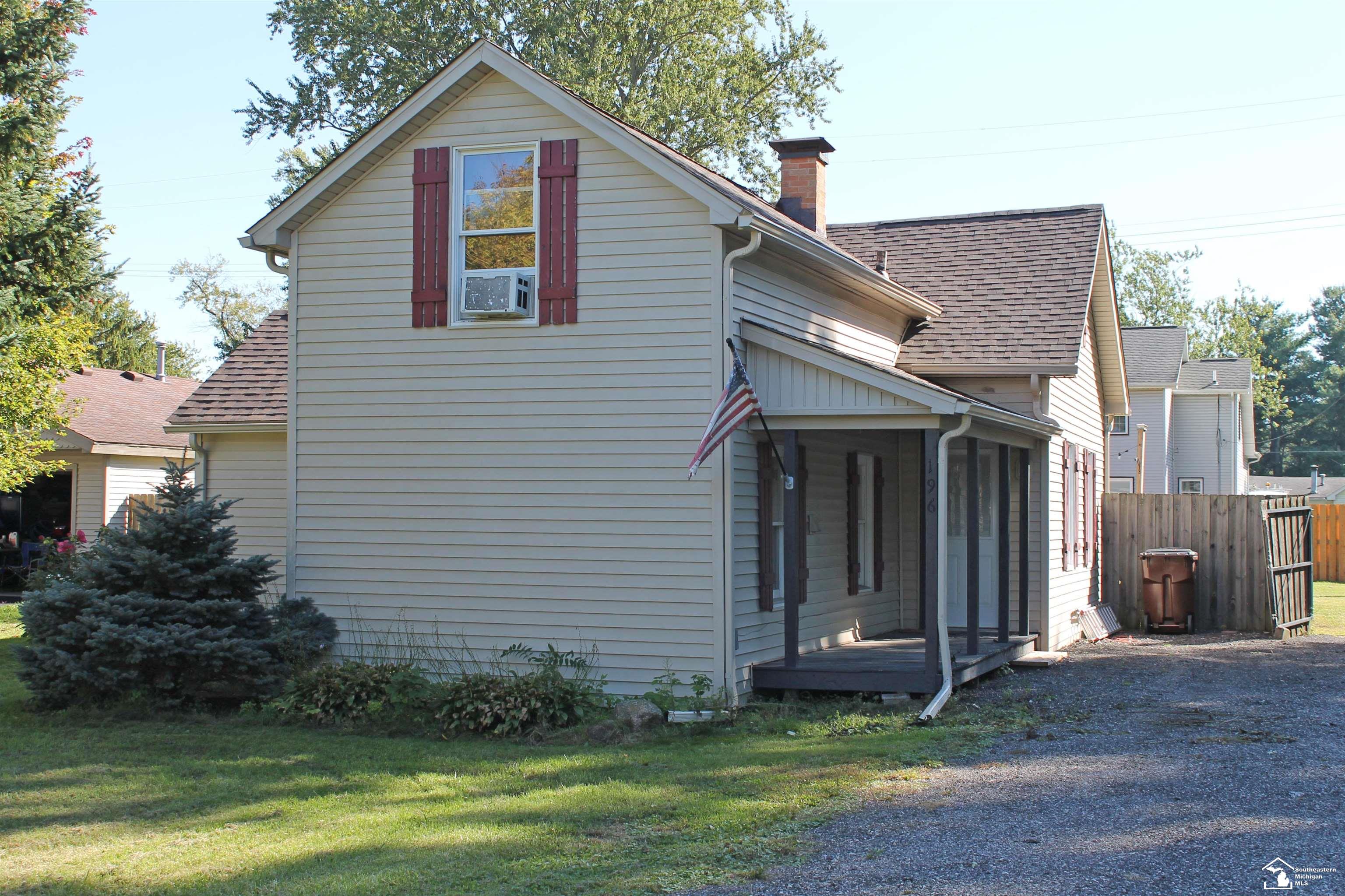 Photo 2 of Single family home for sale at 196 E Walnut Rd, Petersburg, MI 49270 | MLS# 57050224215 | Listing updated on 2026-10-08