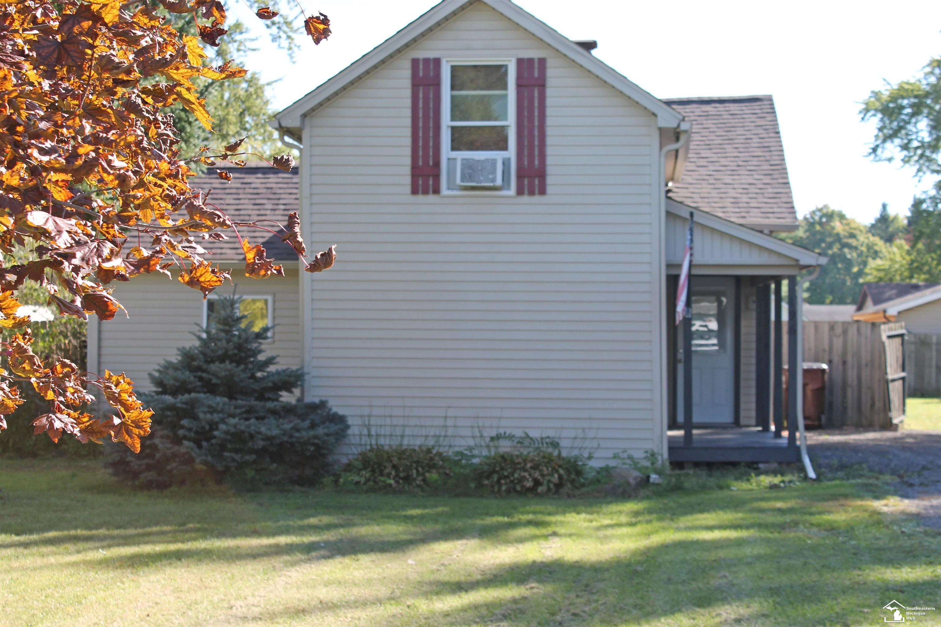 Photo 3 of Single family home for sale at 196 E Walnut Rd, Petersburg, MI 49270 | MLS# 57050224215 | Listing updated on 2026-10-08