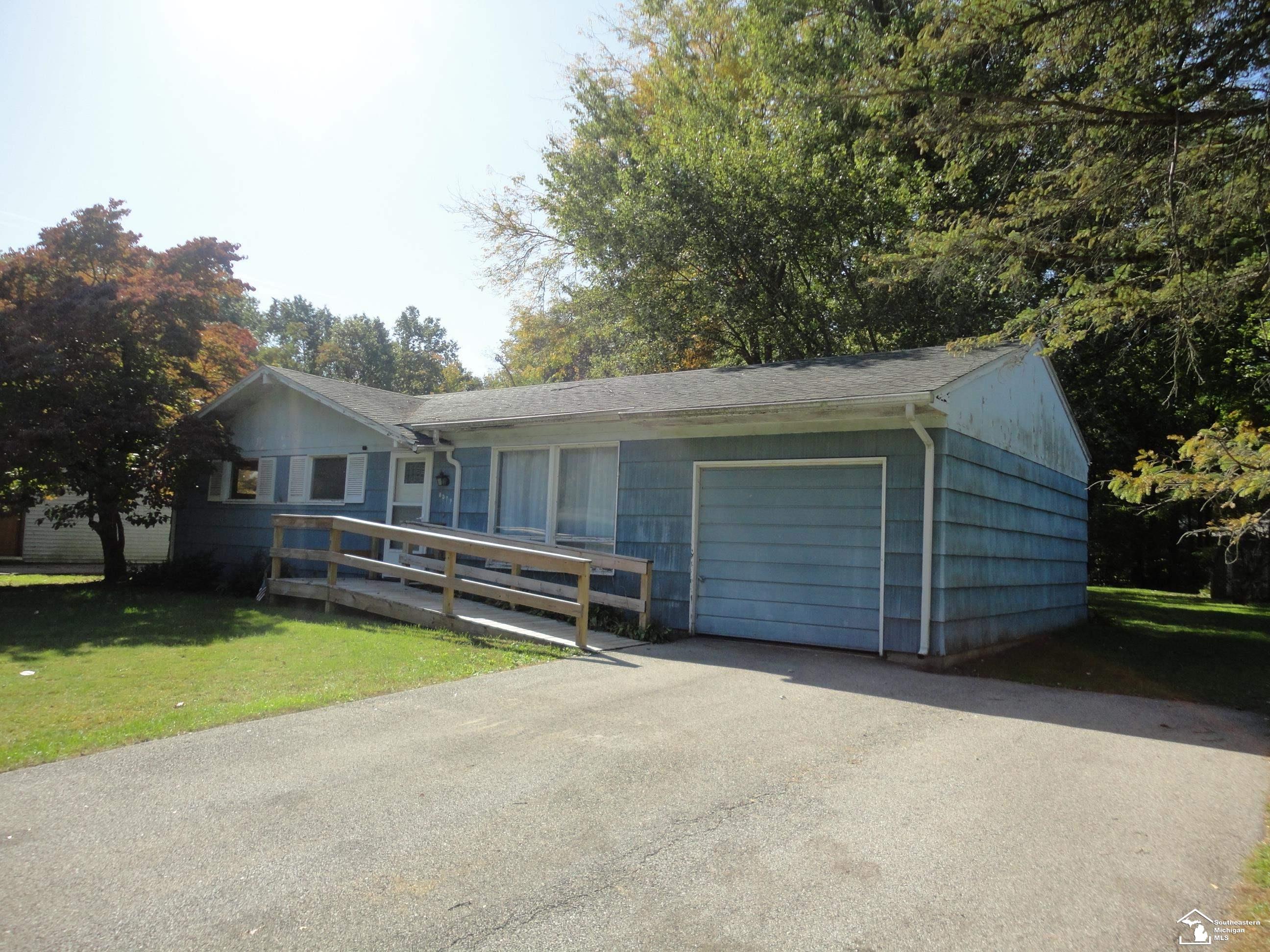 Photo 2 of Single family home for sale at 8579 Buerk Dr, Temperance, MI 48182 | MLS# 57050224219 | Listing updated on 2026-10-08
