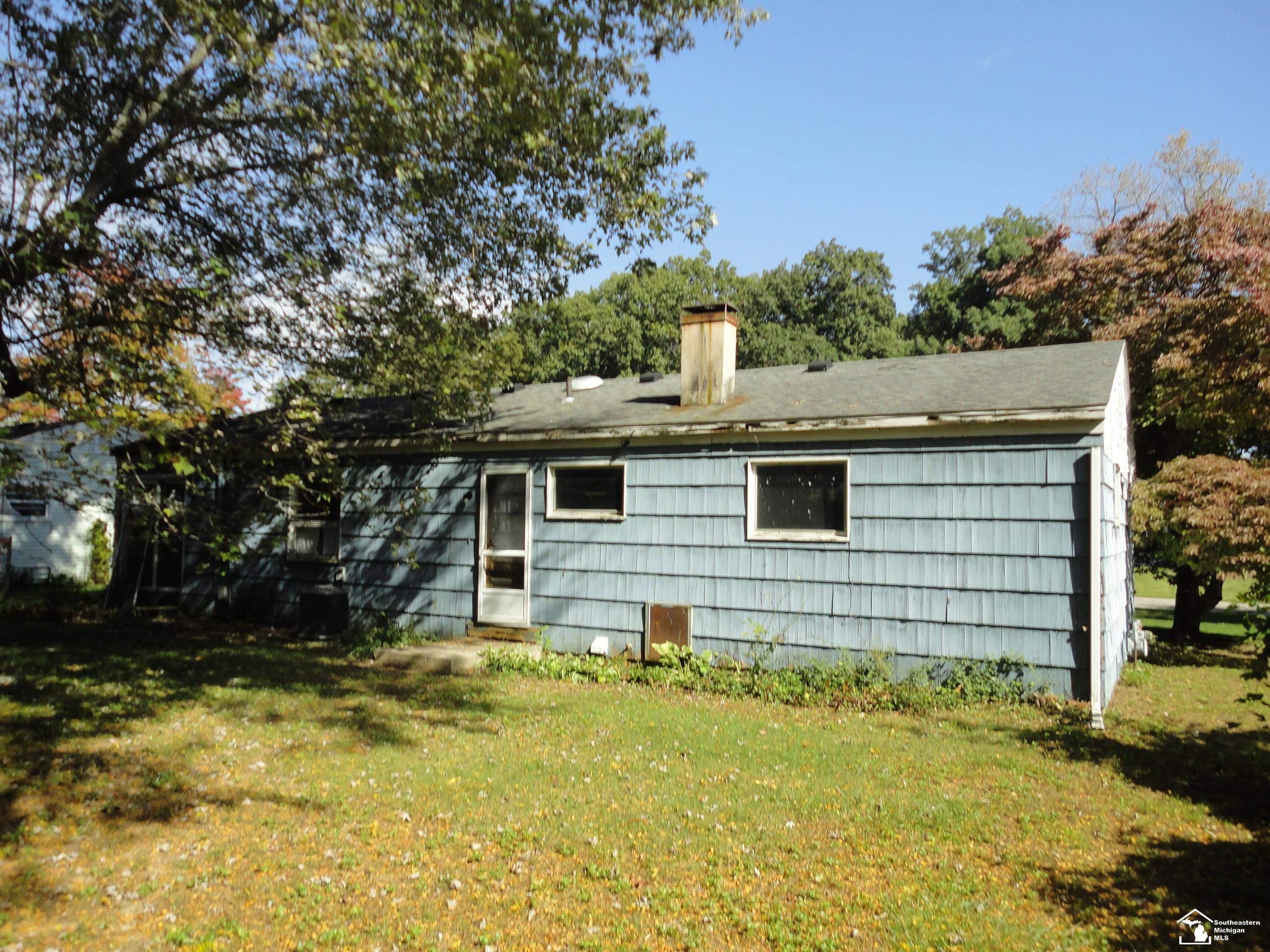 Photo 3 of Single family home for sale at 8579 Buerk Dr, Temperance, MI 48182 | MLS# 57050224219 | Listing updated on 2026-10-08