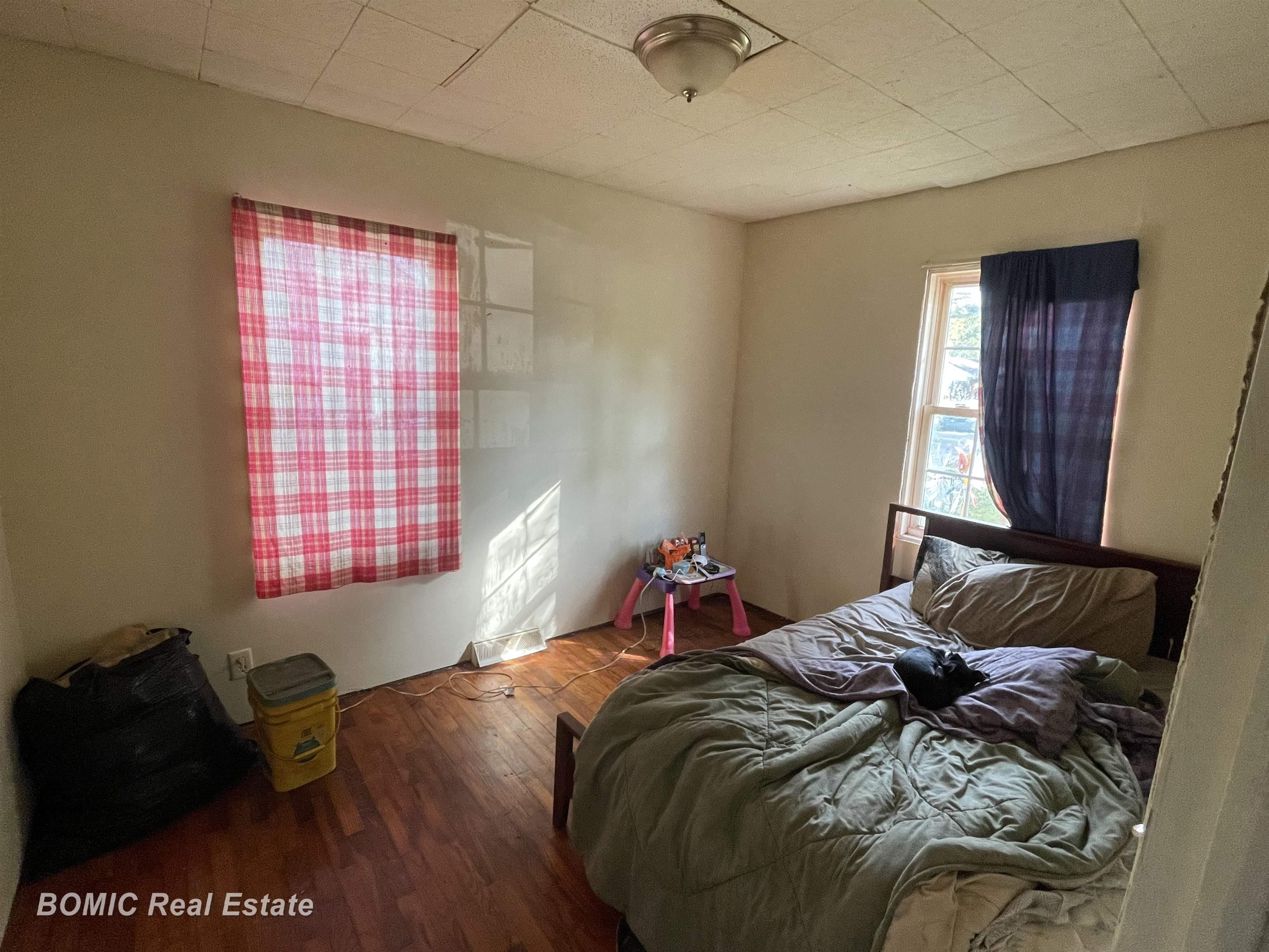 Photo 3 of Single family home for sale at 3944 Olive Rd, Saginaw, MI 48601 | MLS# 61050224236 | Listing updated on 2026-10-08