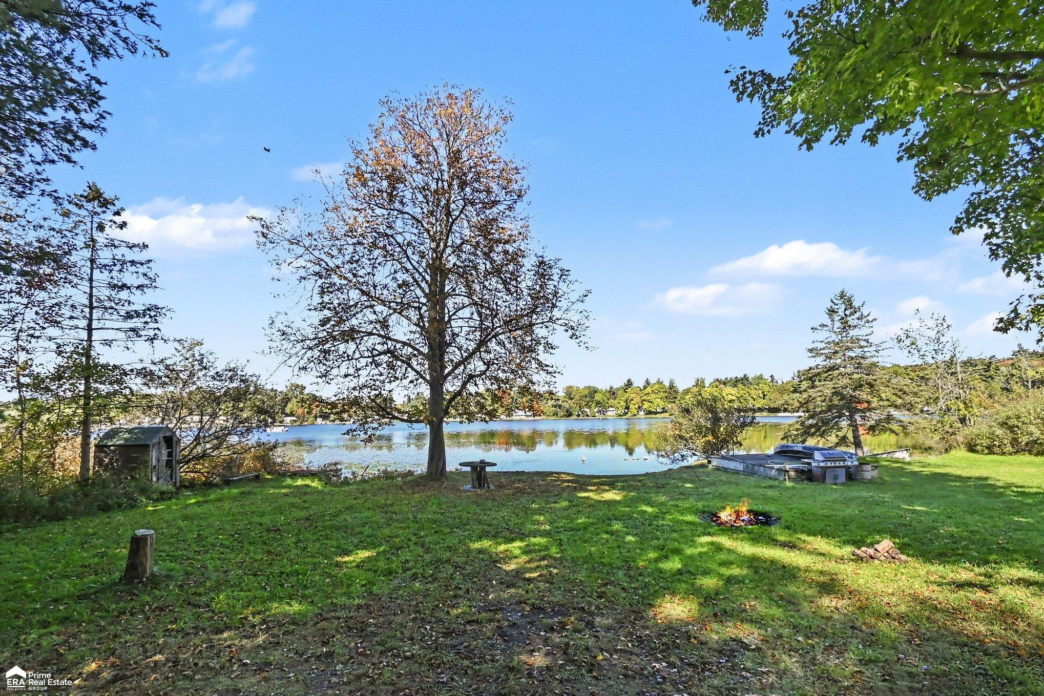 831 N Lake Pleasant Road photo 9