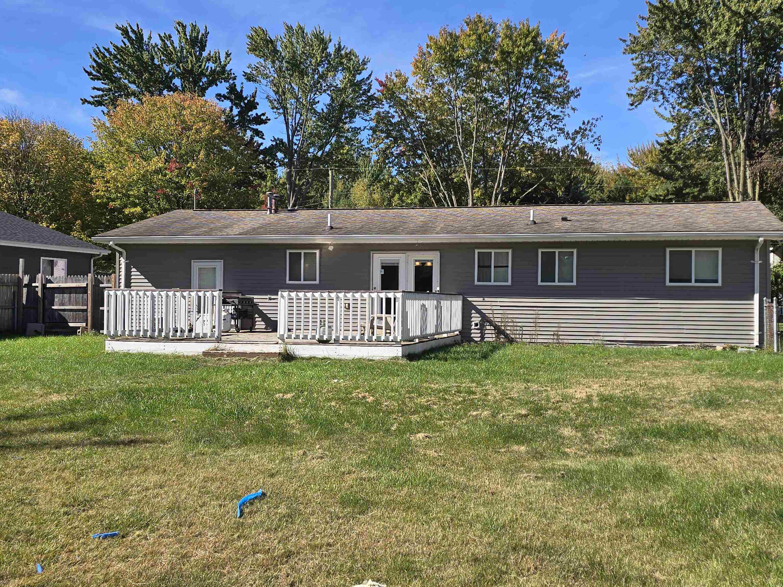 Photo 3 of Single family home for sale at 205 Estelle Ct, Hemlock, MI 48626 | MLS# 50224353 | Listing updated on 2026-10-09