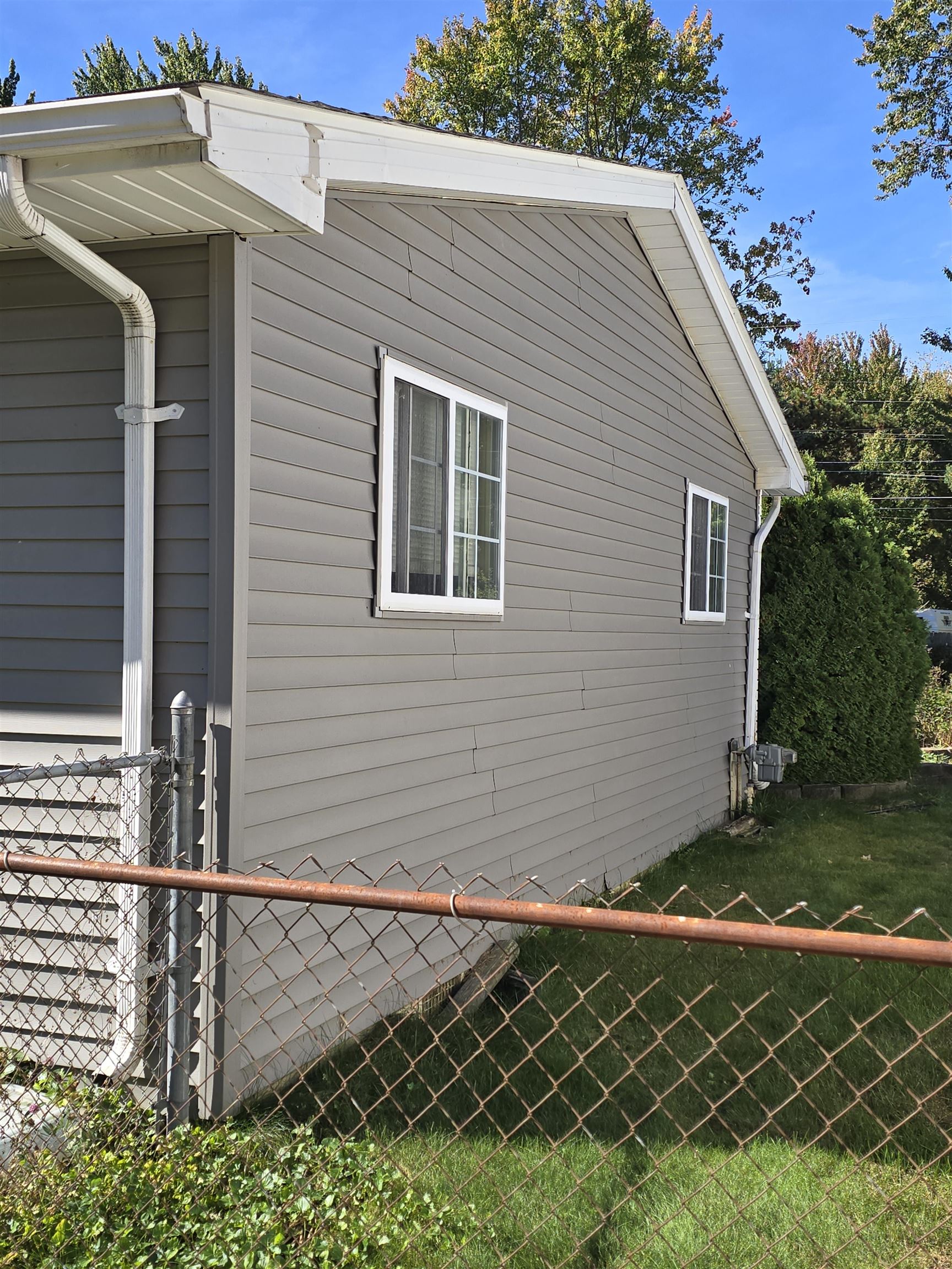 Photo 3 of Single family home for sale at 205 Estelle Ct, Hemlock, MI 48626 | MLS# 50224353 | Listing updated on 2026-10-09
