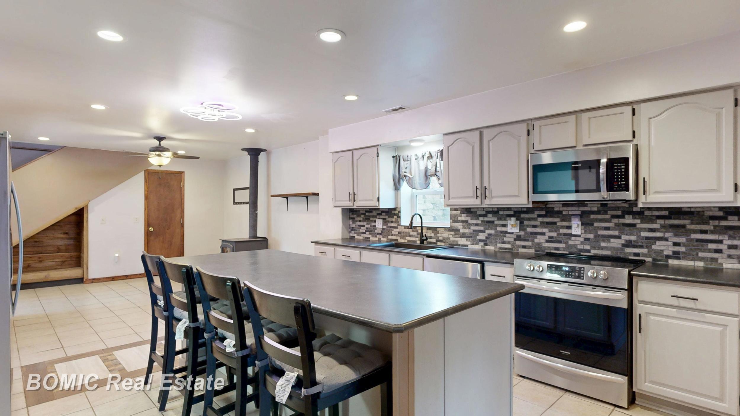 2405 Deer Creek Trail photo 4
