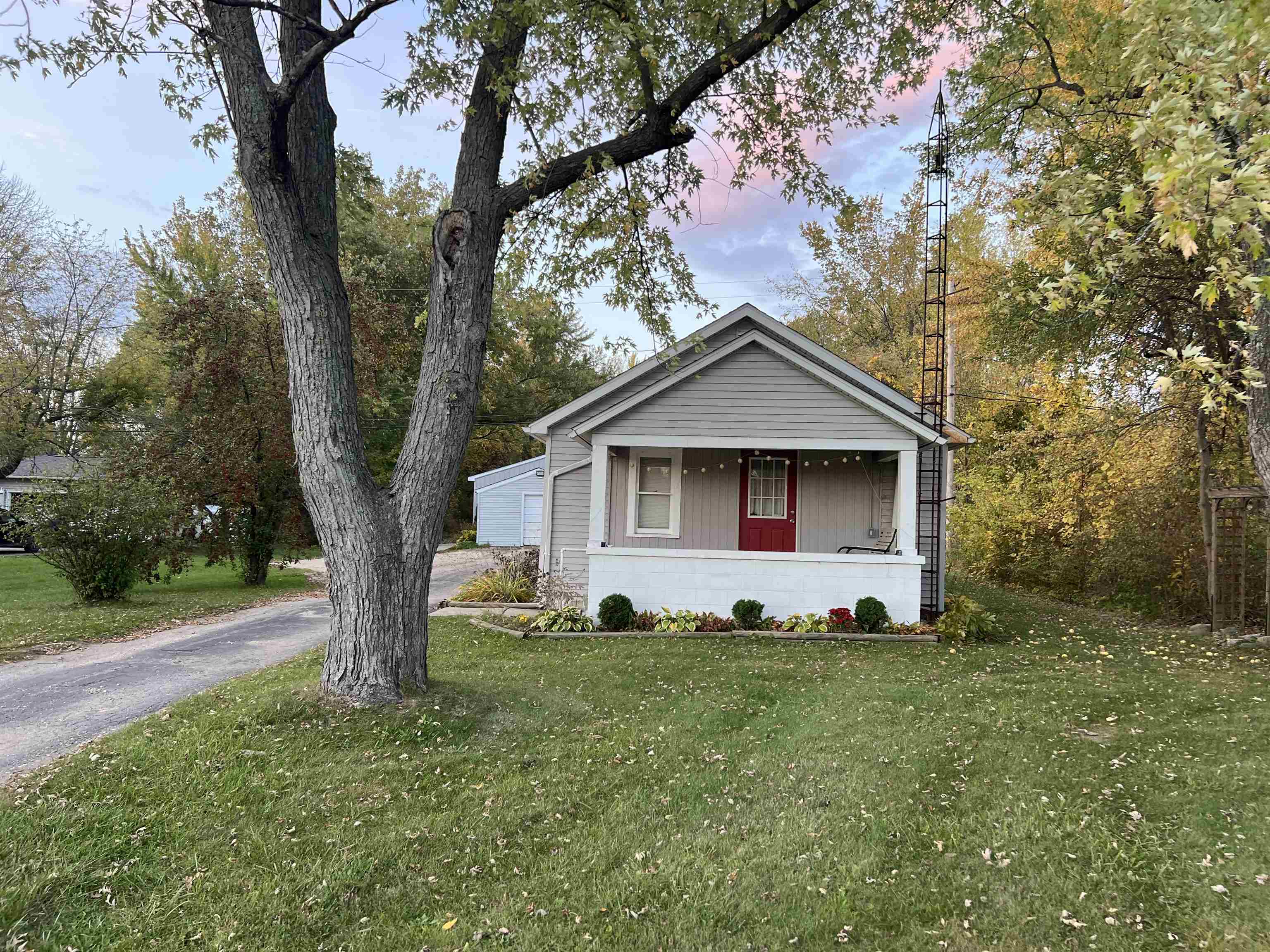 Photo 1 of Sale Pending at 12300 Old Corunna Rd, Lennon, MI 48449 | MLS# 5050225001 | Listing updated on 2026-10-15