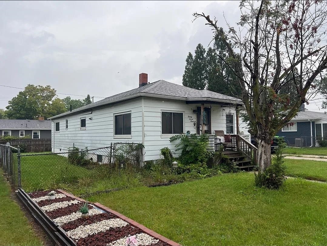 Photo 3 of Single family home for sale at 2700 S Jefferson St, Bay City, MI 48708 | MLS# 60050225027 | Listing updated on 2026-10-22