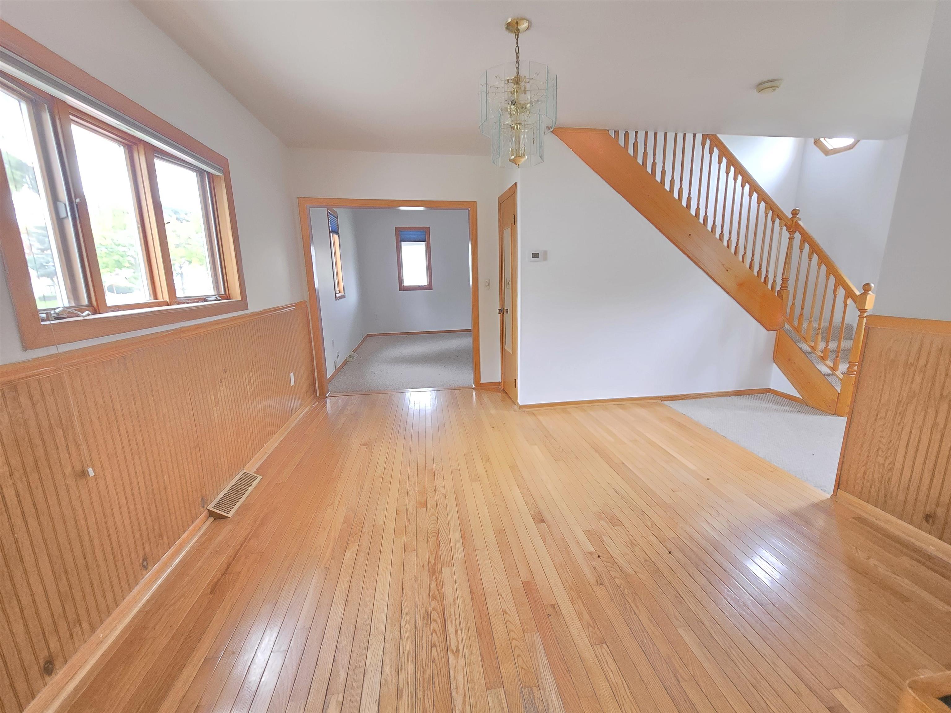 Photo 4 of Single family home for sale at 2018 Kosciuszko Ave, Bay City, MI 48708 | MLS# 50225222 | Listing updated on 2026-10-19
