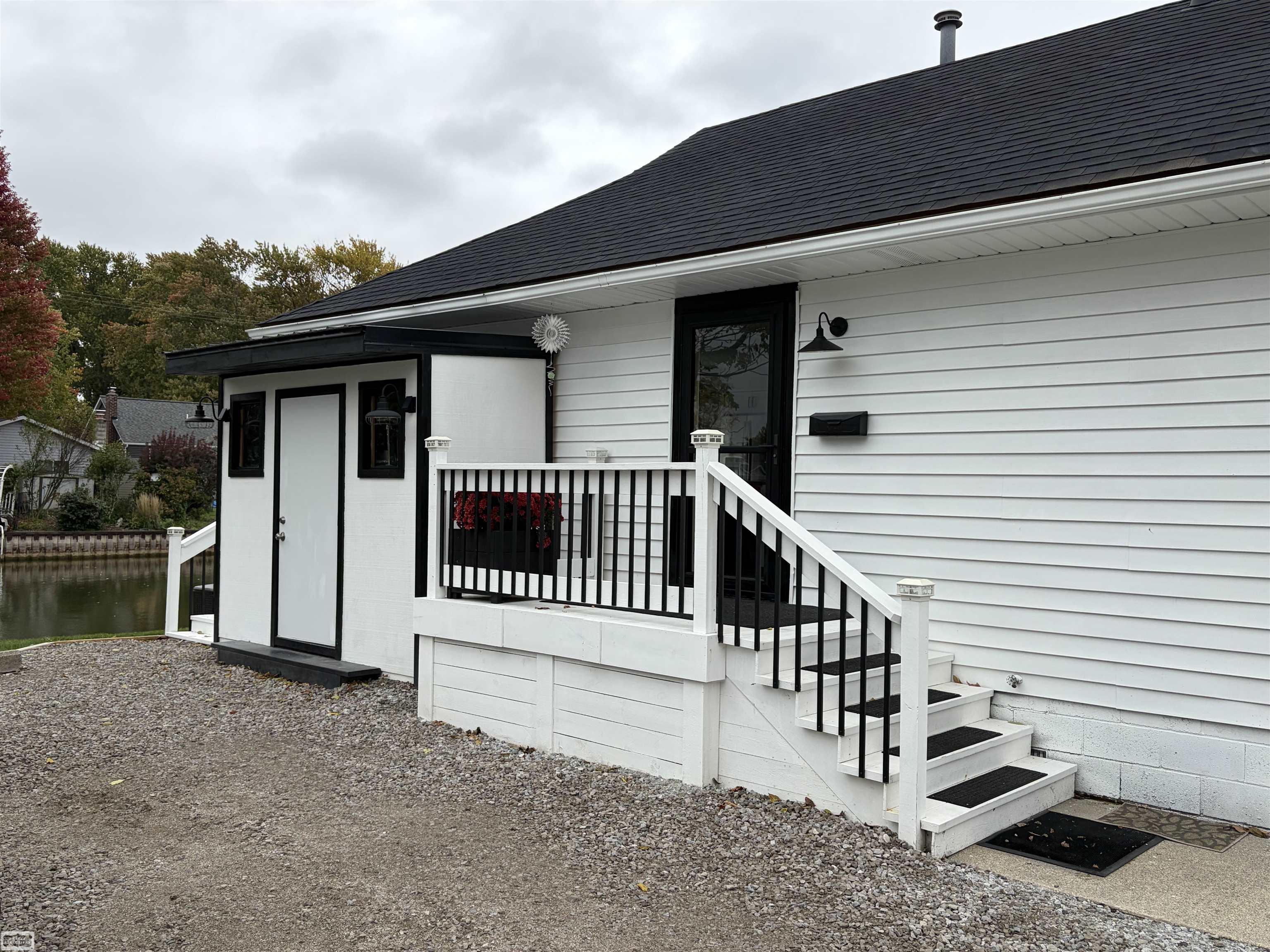 Photo 1 of Single family home for sale at 191 S Belle River Ave, Marine City, MI 48039 | MLS# 58050225235 | Listing updated on 2026-10-17