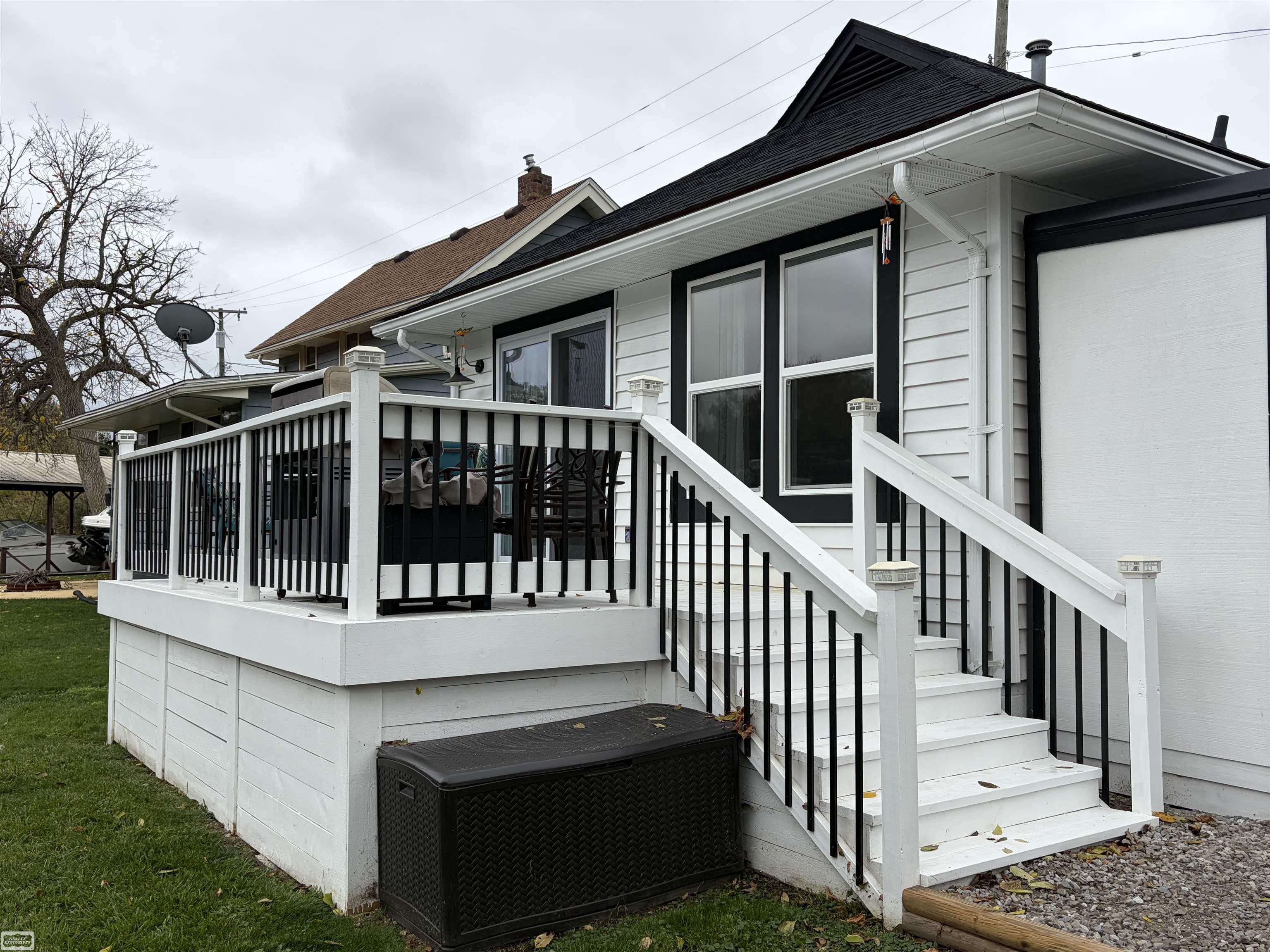 Photo 3 of Single family home for sale at 191 S Belle River Ave, Marine City, MI 48039 | MLS# 58050225235 | Listing updated on 2026-10-17