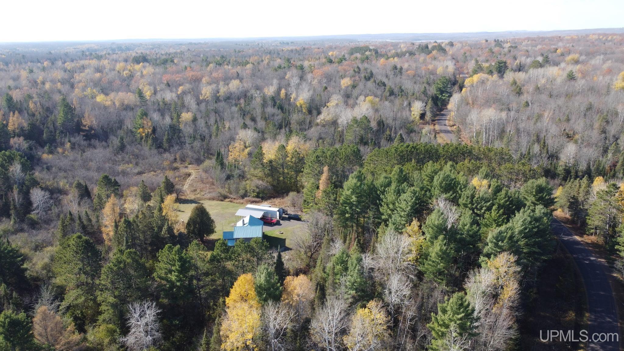 Photo 2 of Single family home for sale at 4539 W Center Dr, Hurley, WI 54534 | MLS# 50225257 | Listing updated on 2026-10-22