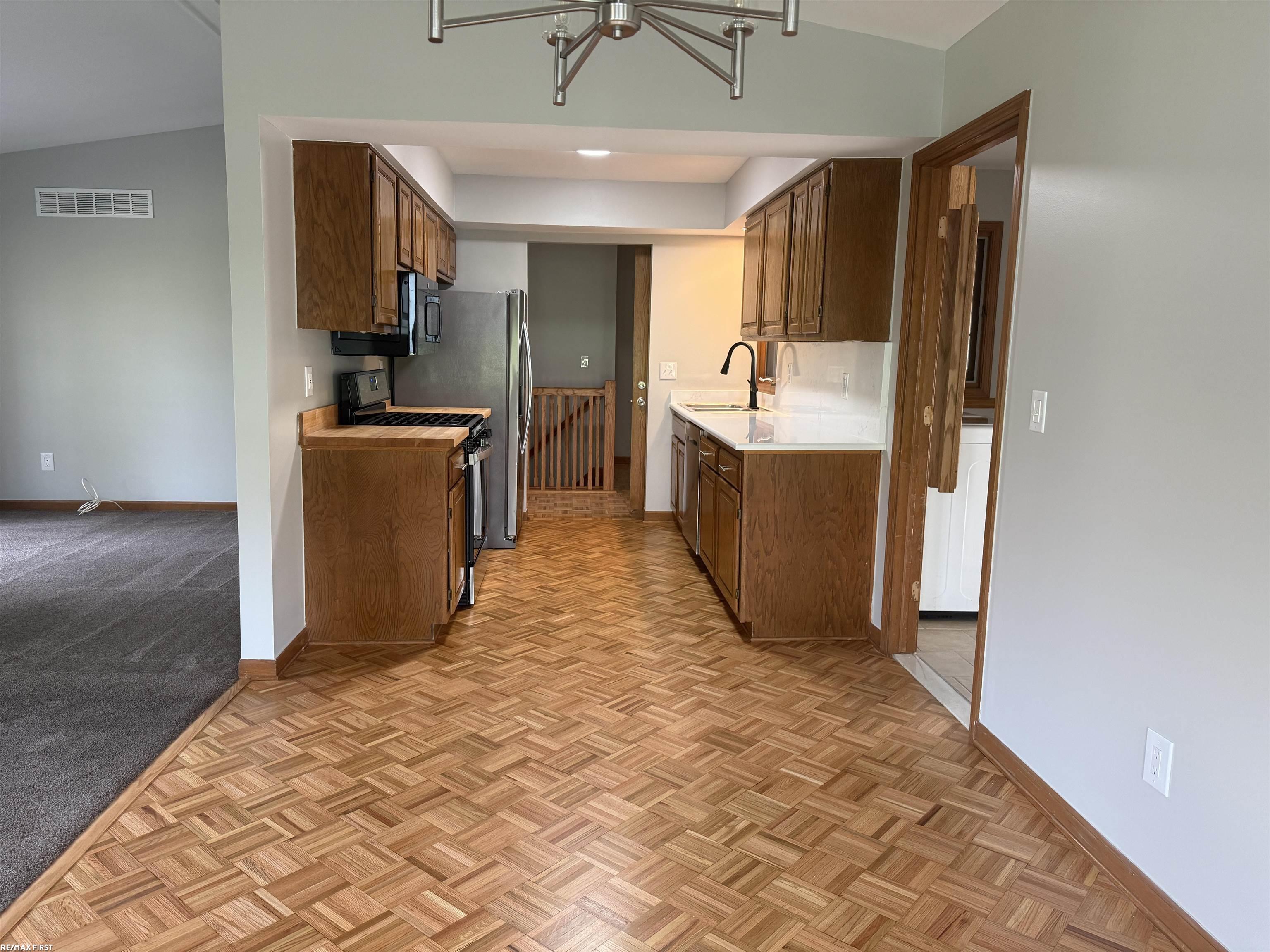 Photo 4 of Condo for sale at 15485 Mary Ct, Clinton Township, MI 48038 | MLS# 58050225290 | Listing updated on 2026-10-19
