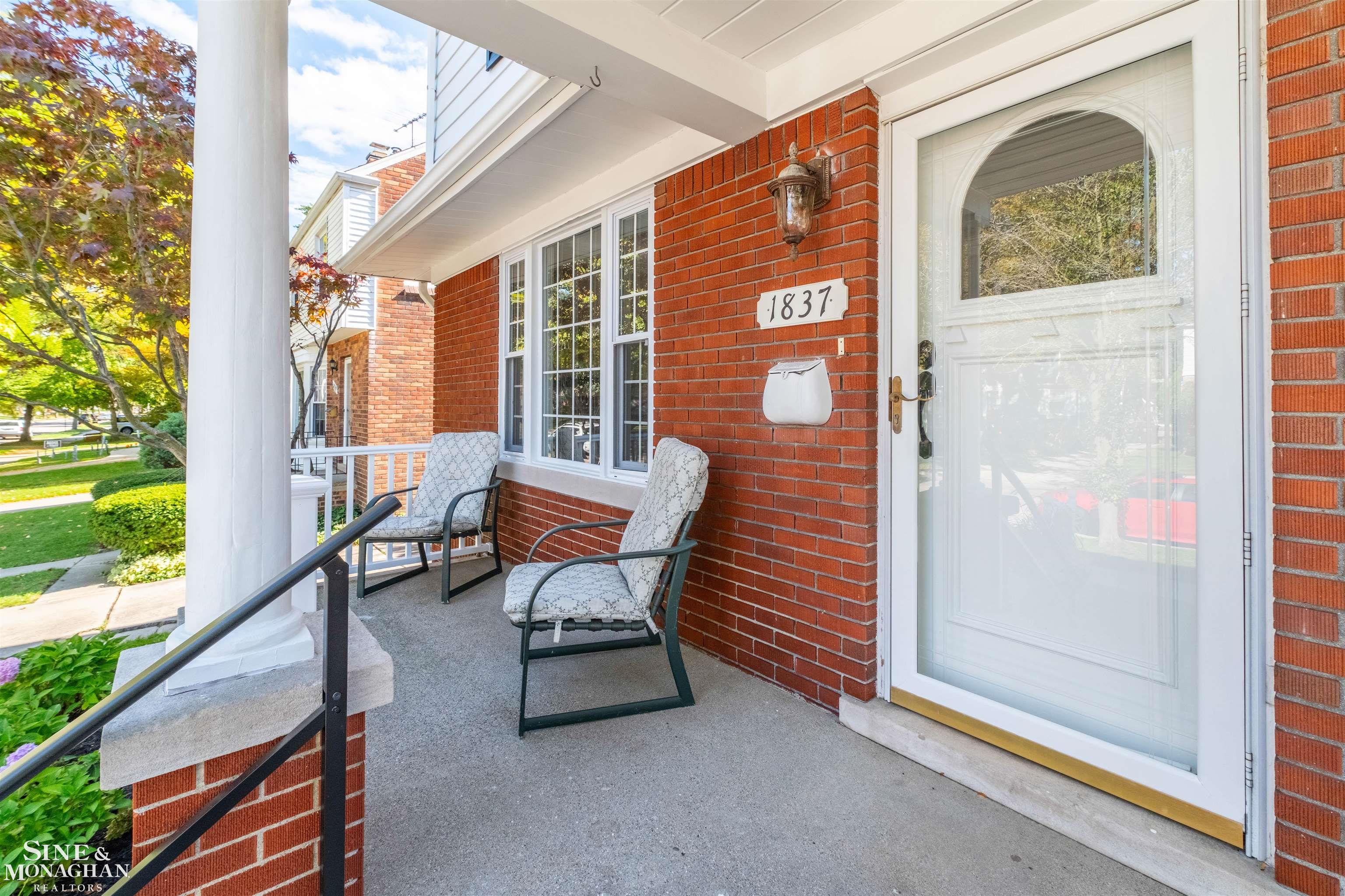 Photo 3 of Single family home for sale at 1837 Brys Dr, Grosse Pointe Woods, MI 48236 | MLS# 58050225303 | Listing updated on 2026-10-19