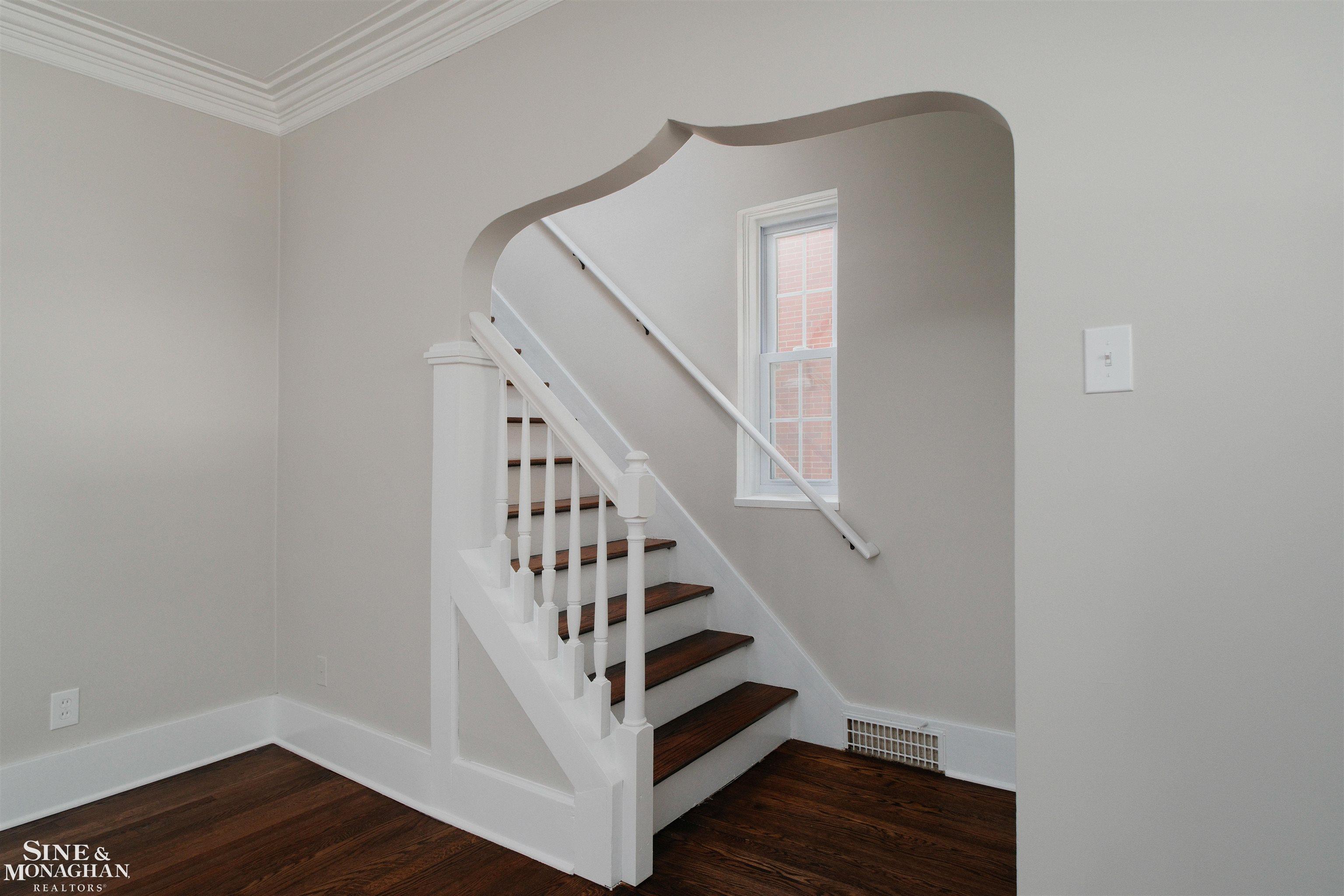Photo 4 of Single family home for sale at 1837 Brys Dr, Grosse Pointe Woods, MI 48236 | MLS# 58050225303 | Listing updated on 2026-10-19