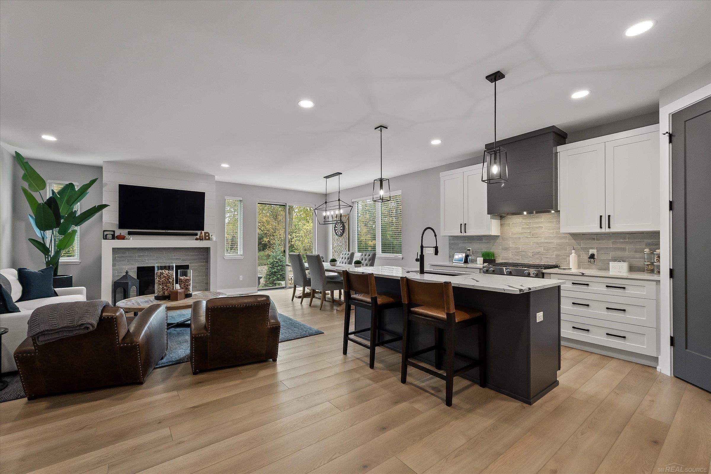 Photo 3 of Condo for sale at 5784 Heights Dr #UNIT 15 / BUILDING 8, Sterling Heights, MI 48314 | MLS# 50225306 | Listing updated on 2026-10-19
