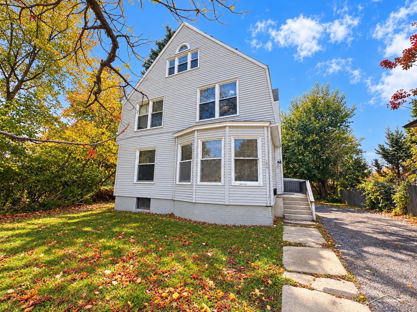 Multi family home for sale at 1014 S Michigan Ave, Saginaw, MI 48602 | MLS# 50225312