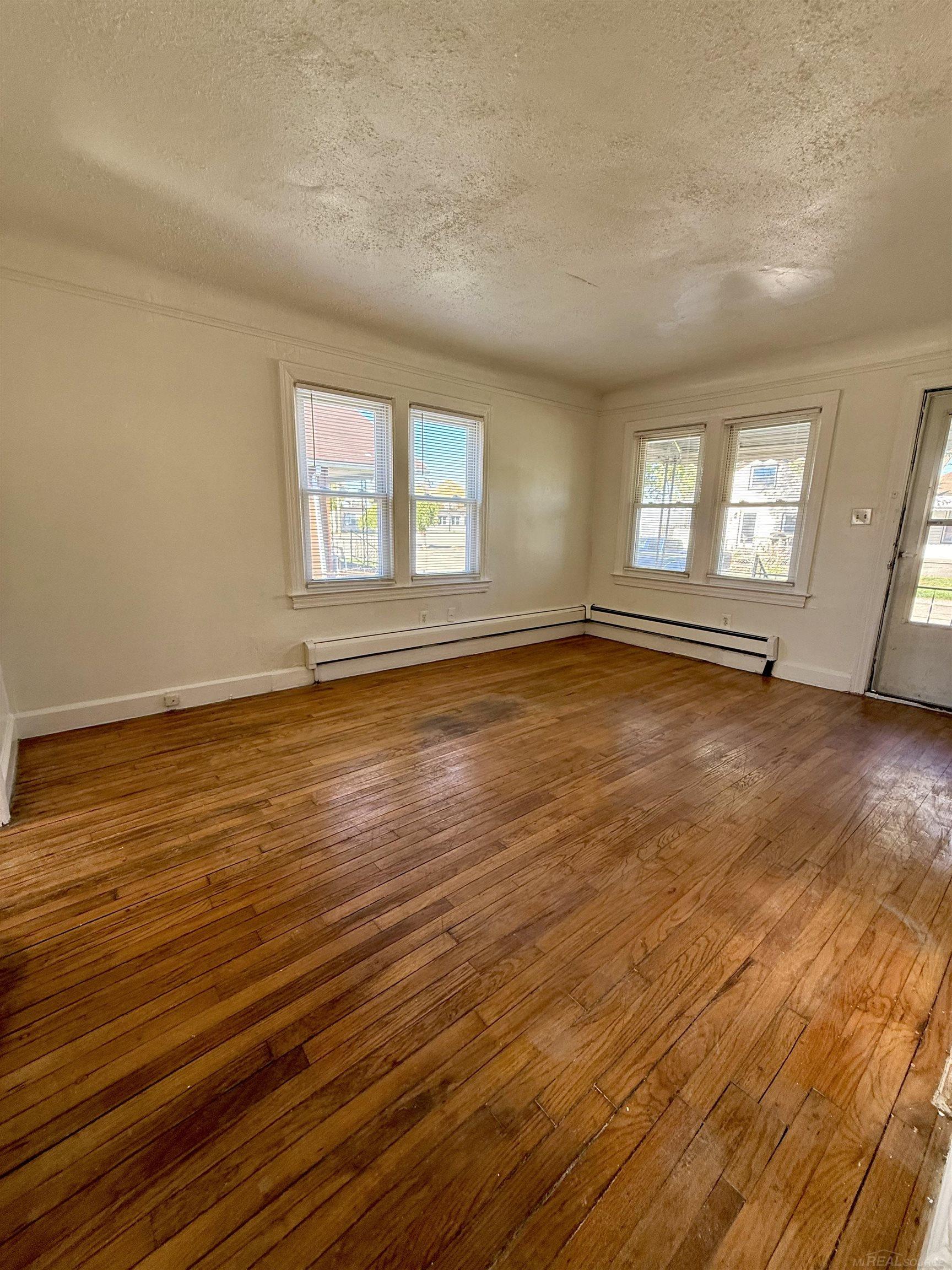 Photo 3 of Single family home for sale at 7038 Dodge Ave, Warren, MI 48091 | MLS# 58050225444 | Listing updated on 2026-10-20